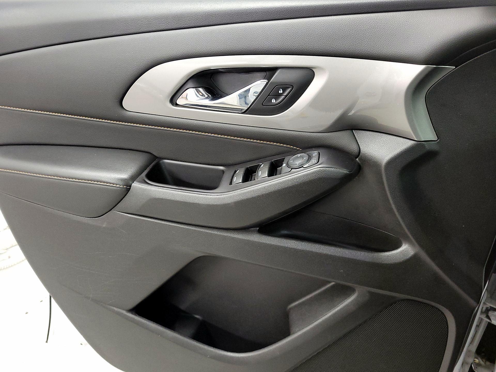 Thumbnail: 2019 Chevrolet Traverse - 12