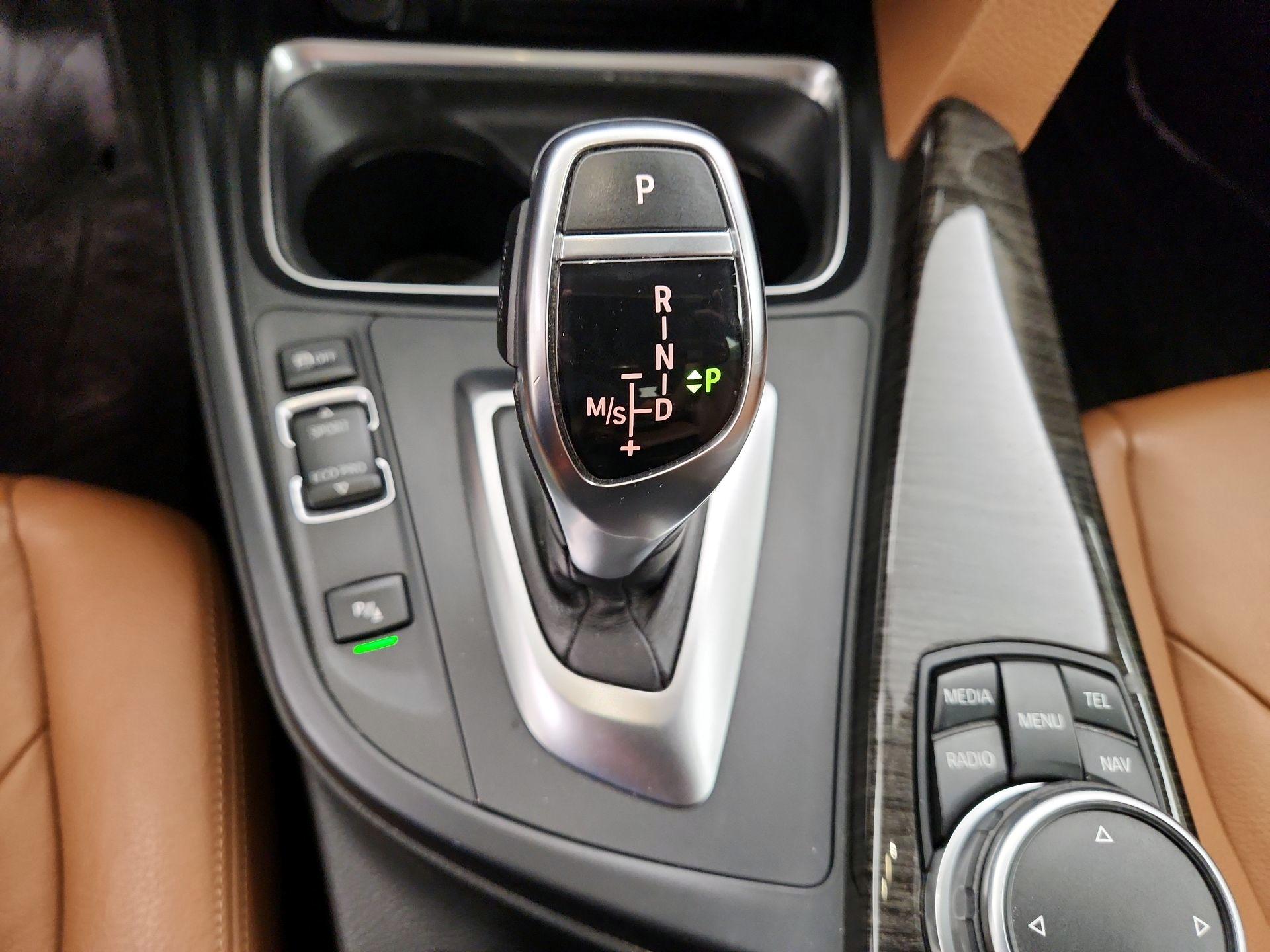 Thumbnail: 2015 BMW 3 Series - 18