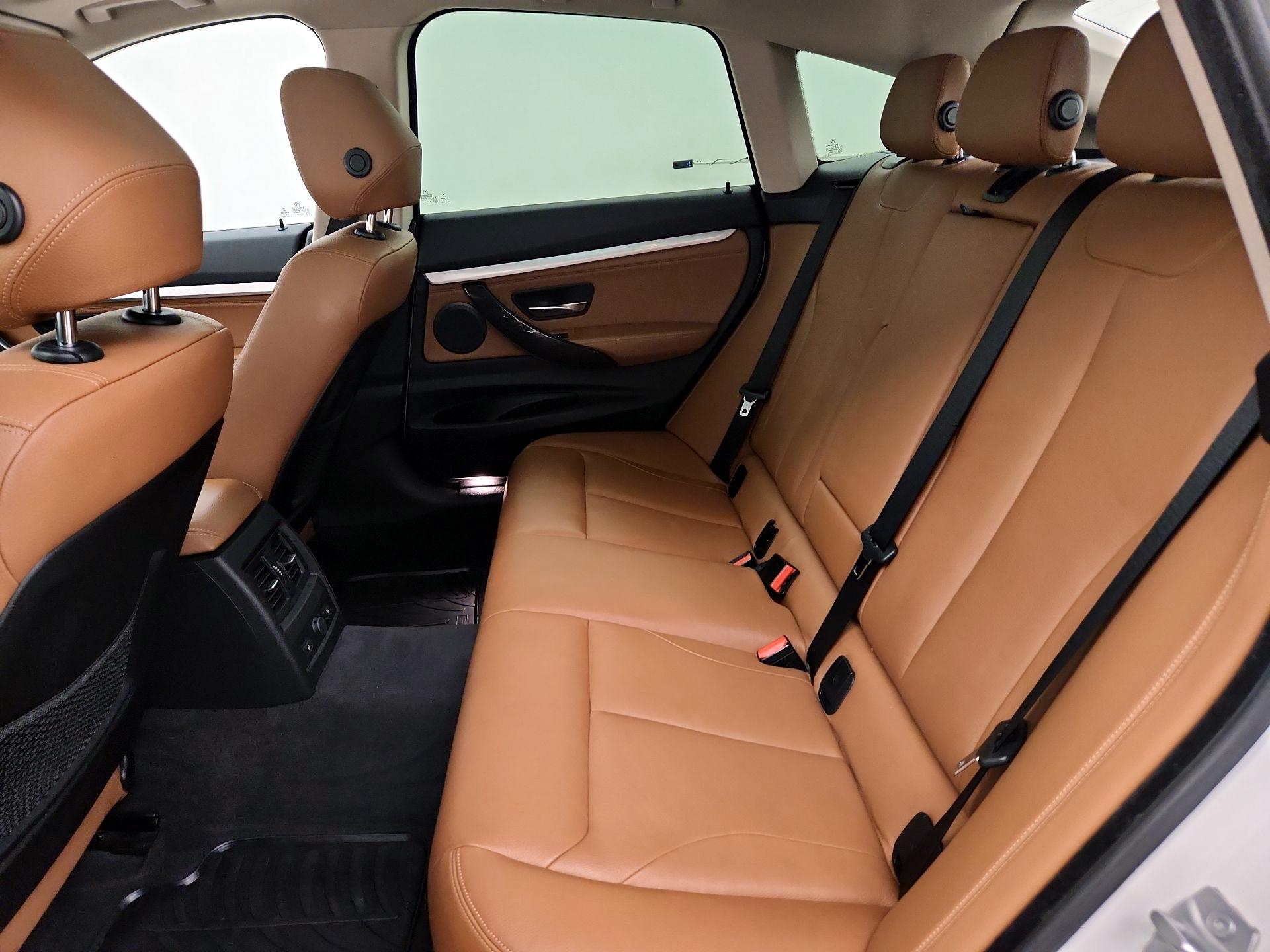 Thumbnail: 2015 BMW 3 Series - 20