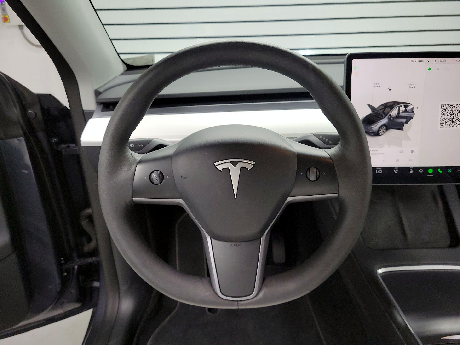 Thumbnail: 2023 Tesla Model Y - 10