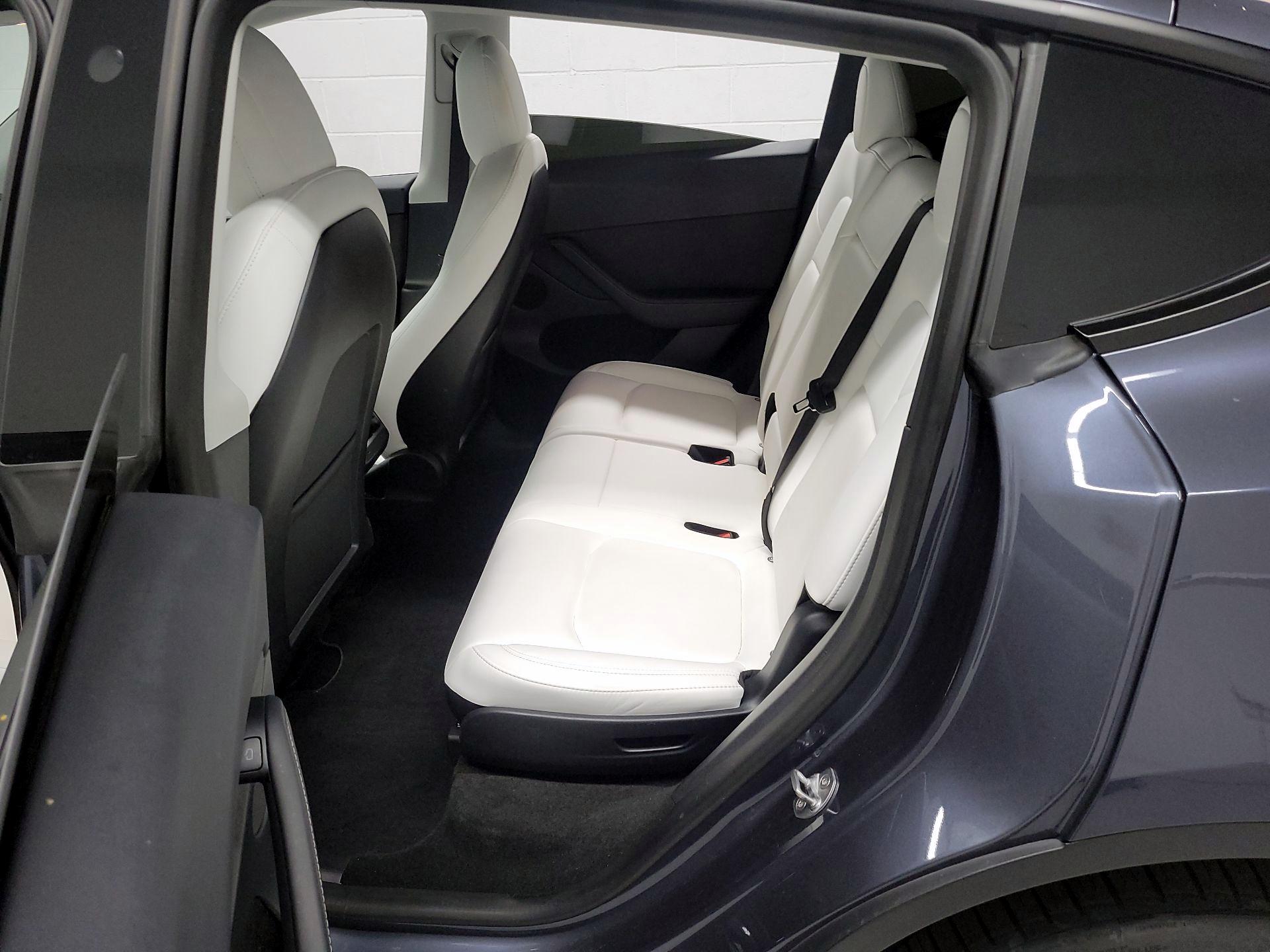 Thumbnail: 2023 Tesla Model Y - 17