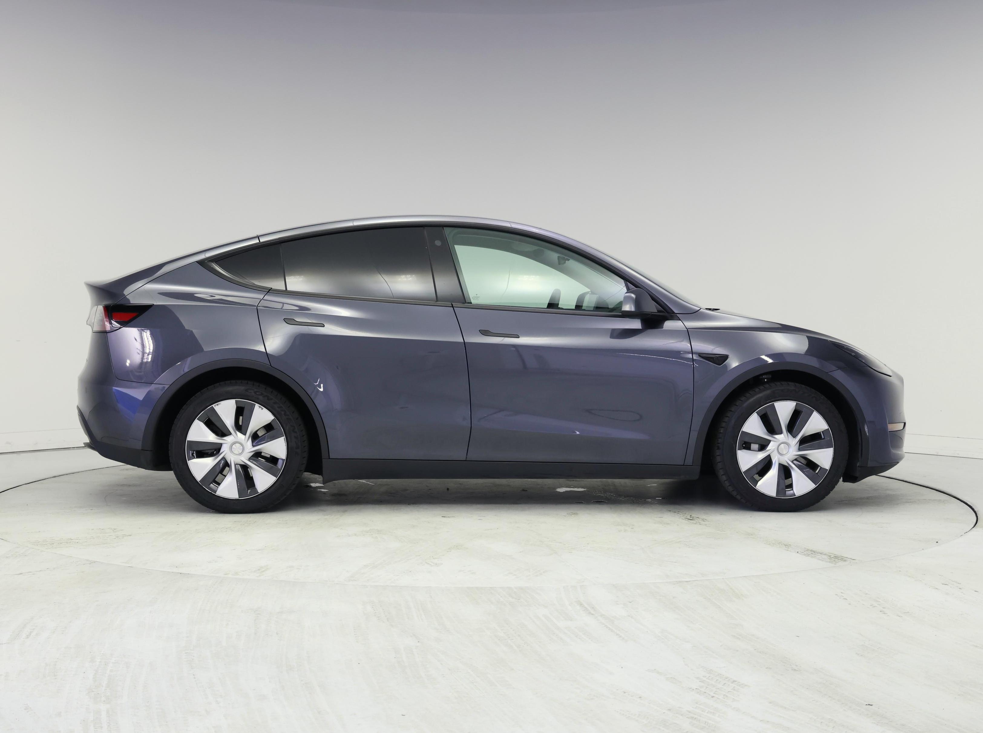 Thumbnail: 2023 Tesla Model Y - 7