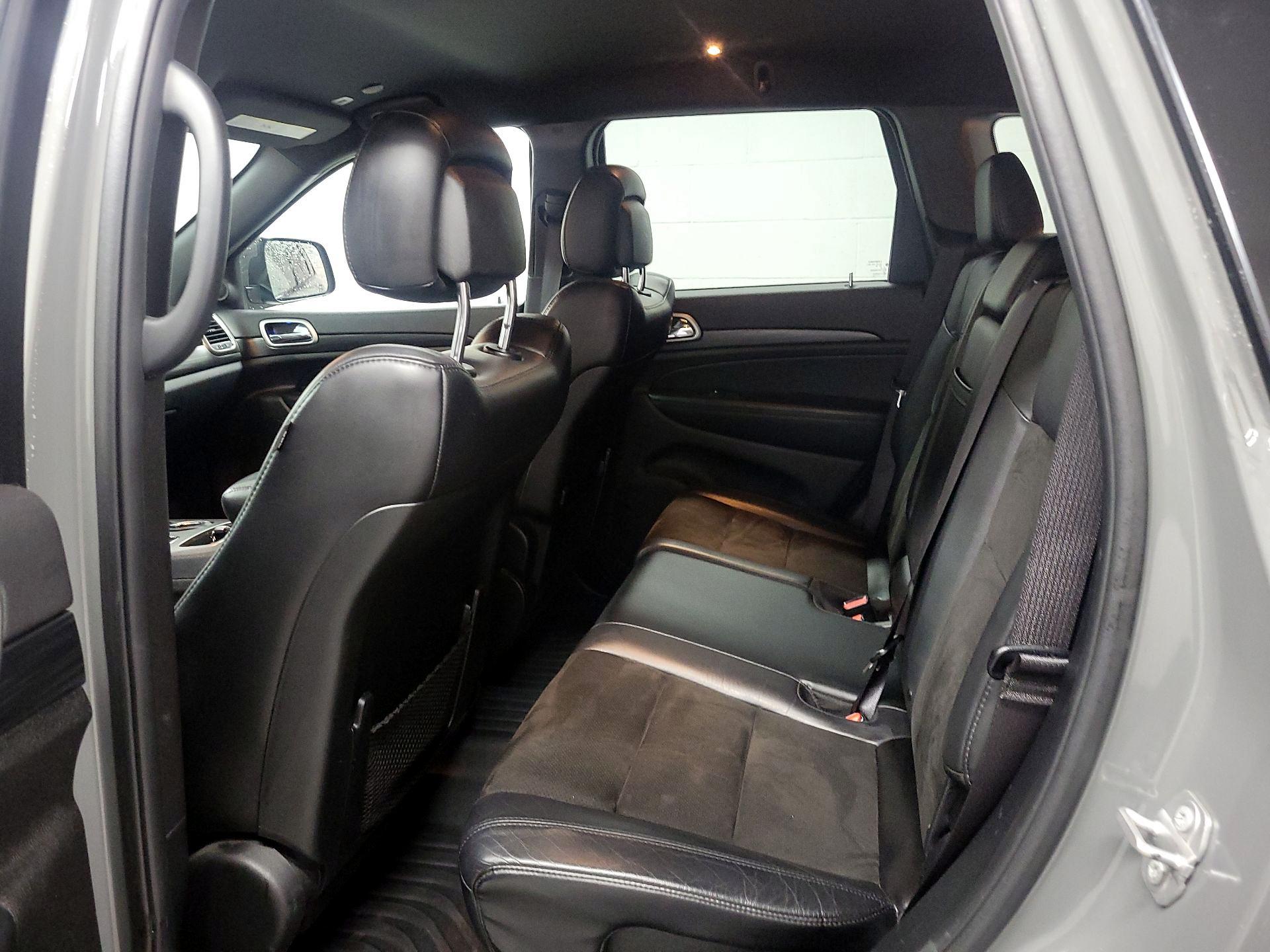 Thumbnail: 2020 Jeep Grand Cherokee - 18