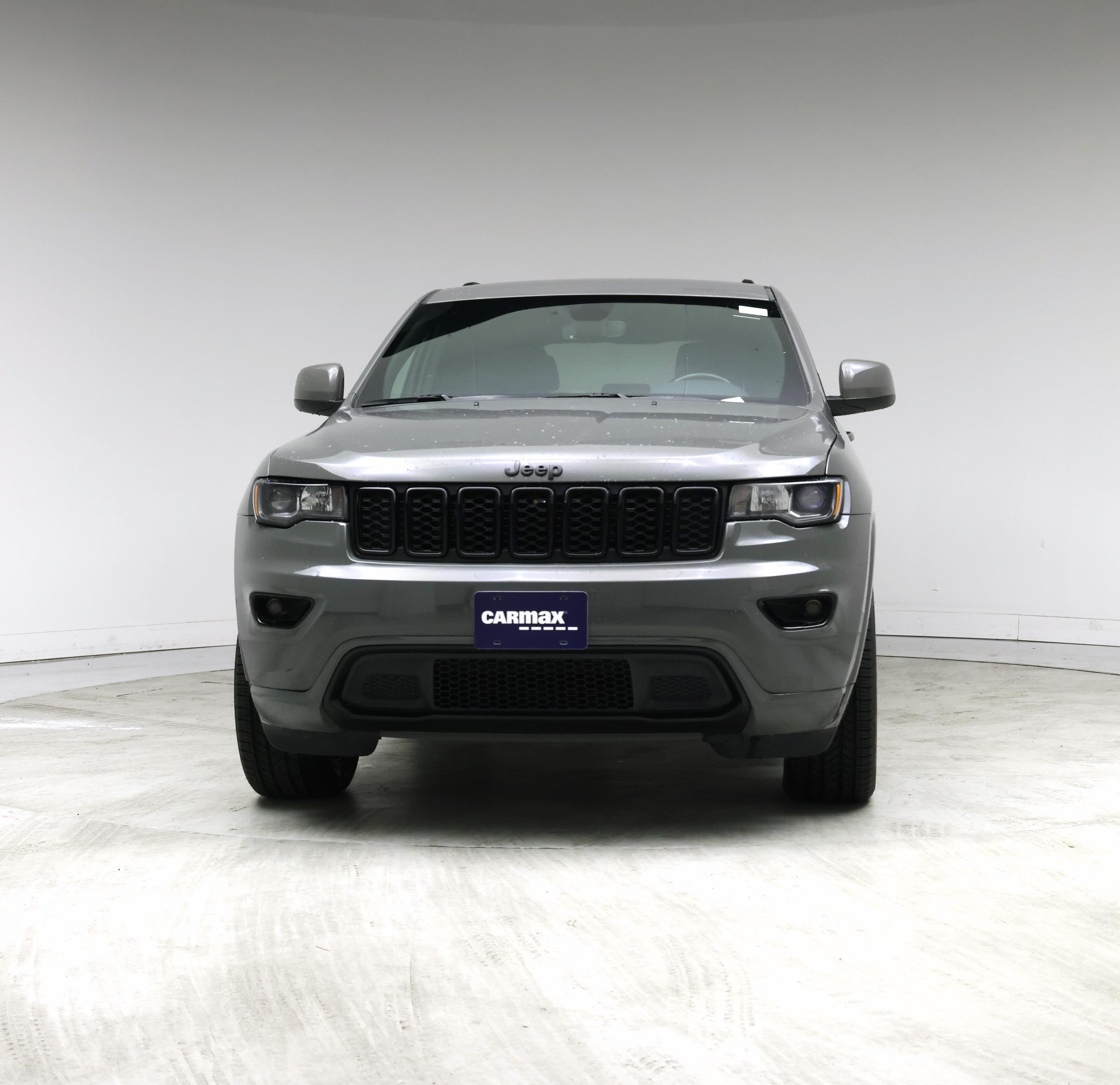 Thumbnail: 2020 Jeep Grand Cherokee - 5