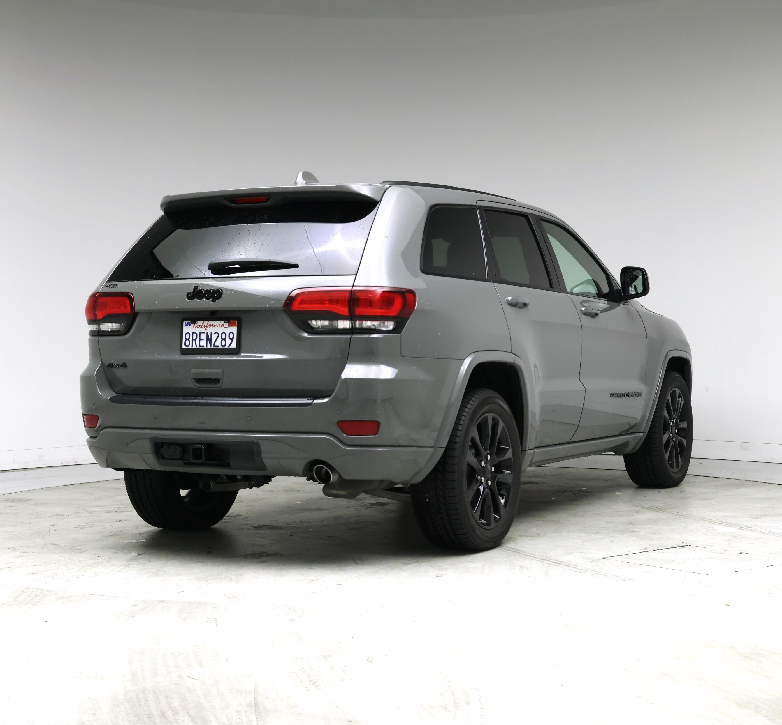 Thumbnail: 2020 Jeep Grand Cherokee - 8