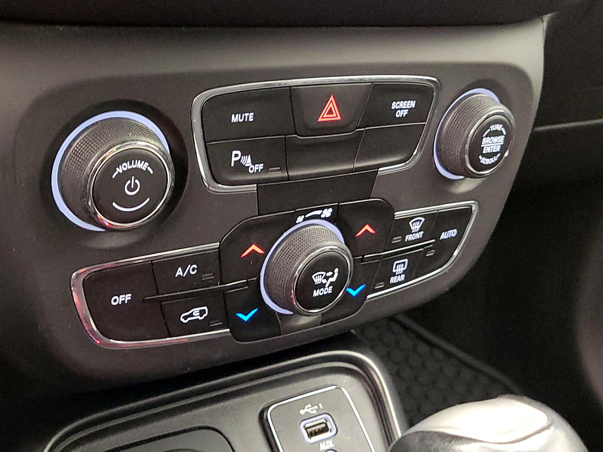 Thumbnail: 2019 Jeep Compass - 17