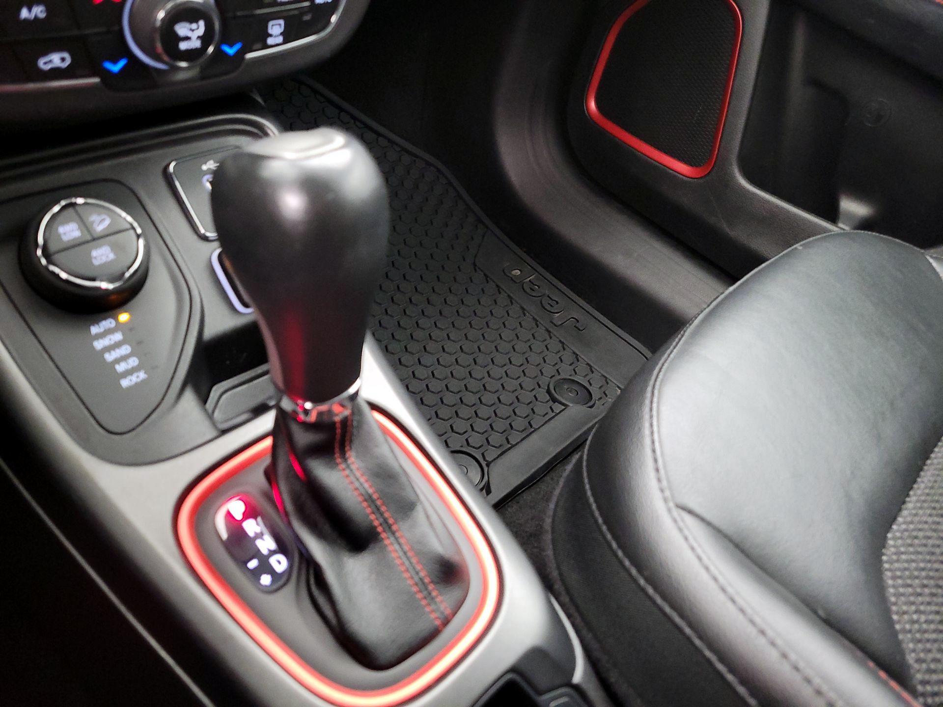 Thumbnail: 2019 Jeep Compass - 18