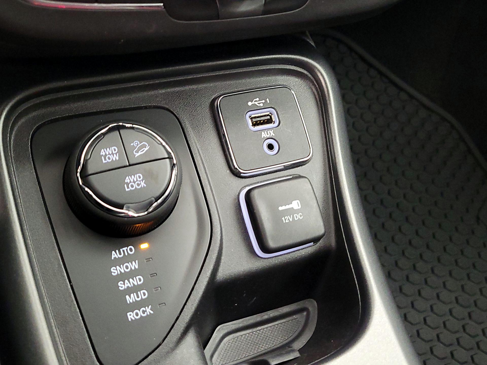Thumbnail: 2019 Jeep Compass - 19