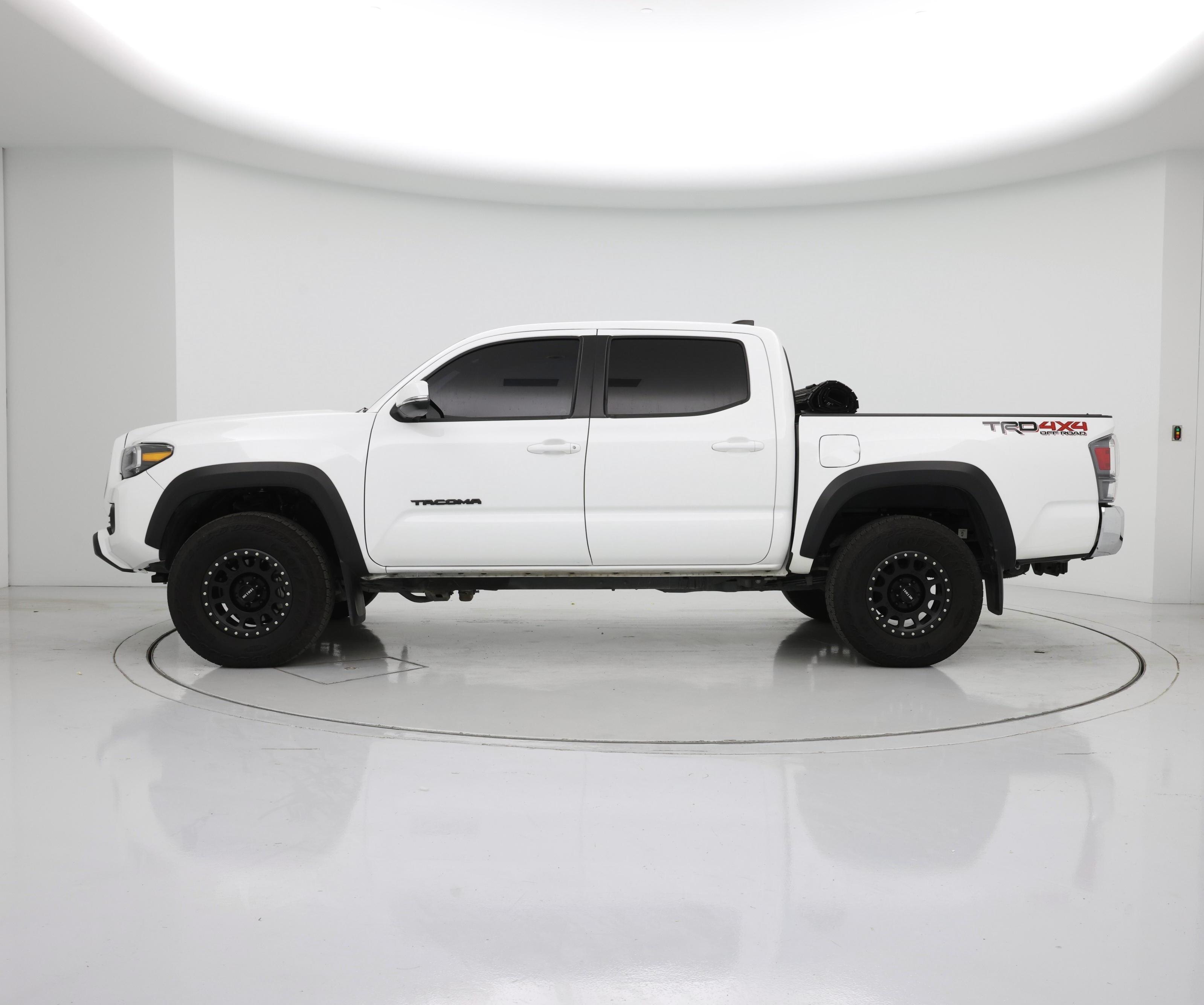 Thumbnail: 2023 Toyota Tacoma - 3