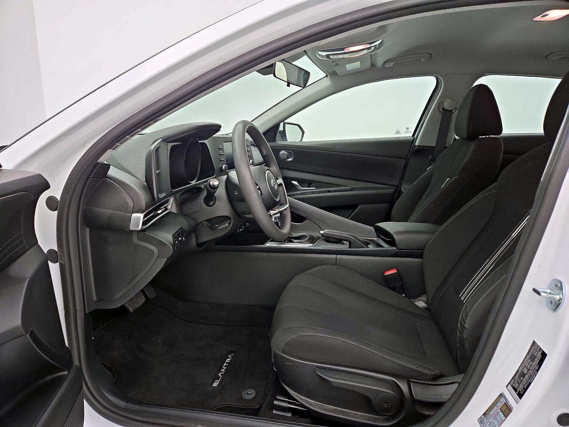 Thumbnail: 2022 Hyundai Elantra - 11