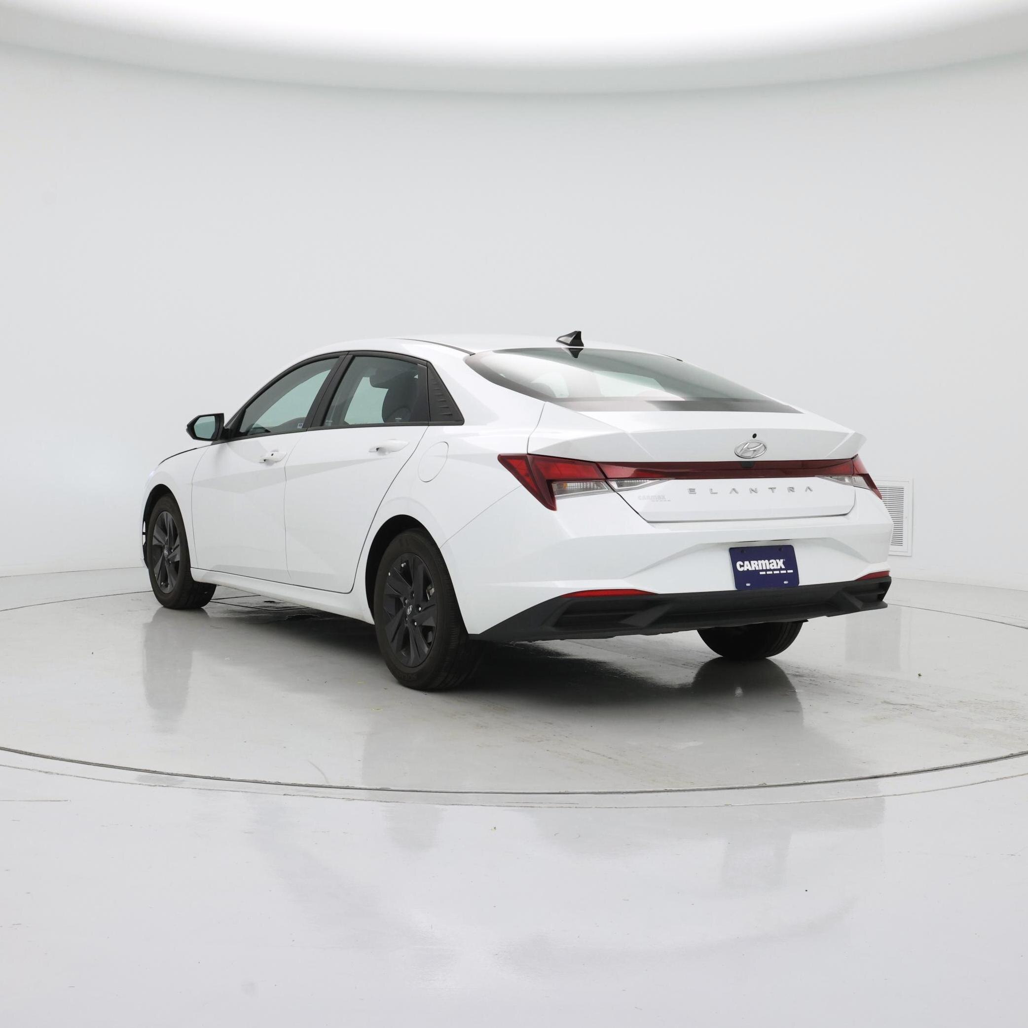 Thumbnail: 2022 Hyundai Elantra - 2