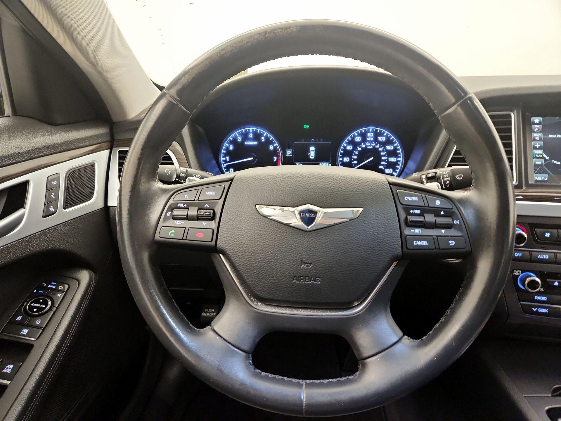 Thumbnail: 2015 Hyundai Genesis - 10