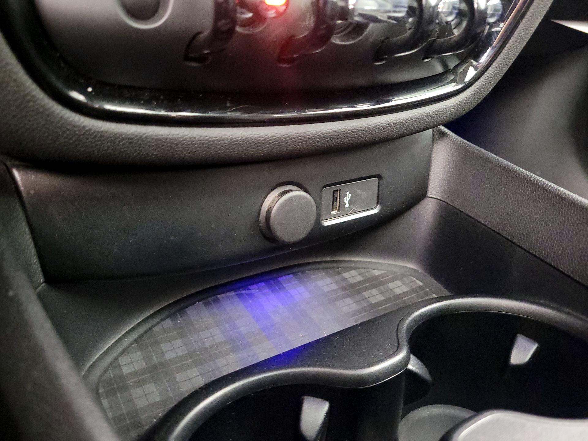 Thumbnail: 2019 MINI Cooper Clubman - 19
