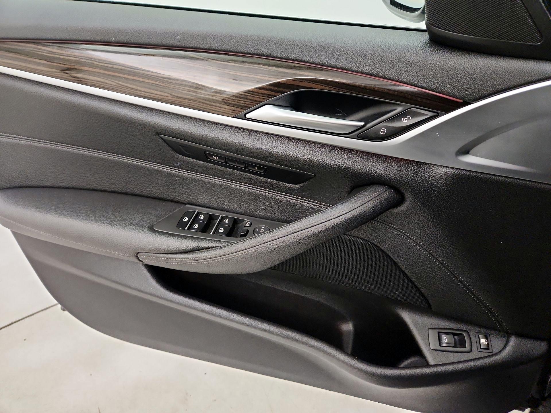 Thumbnail: 2018 BMW 5 Series - 12