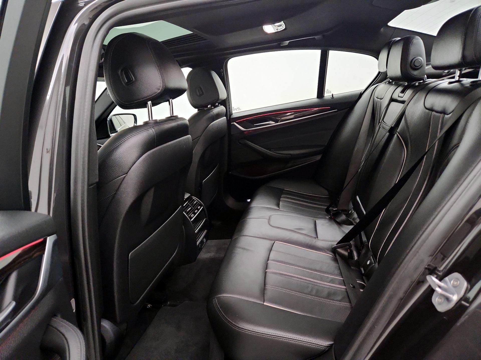 Thumbnail: 2018 BMW 5 Series - 20