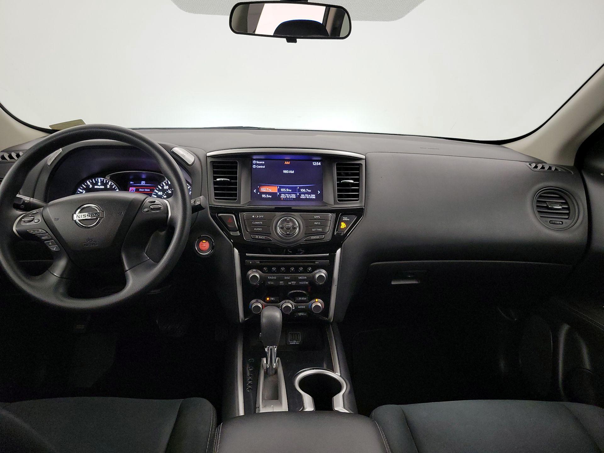 Thumbnail: 2018 Nissan Pathfinder - 9