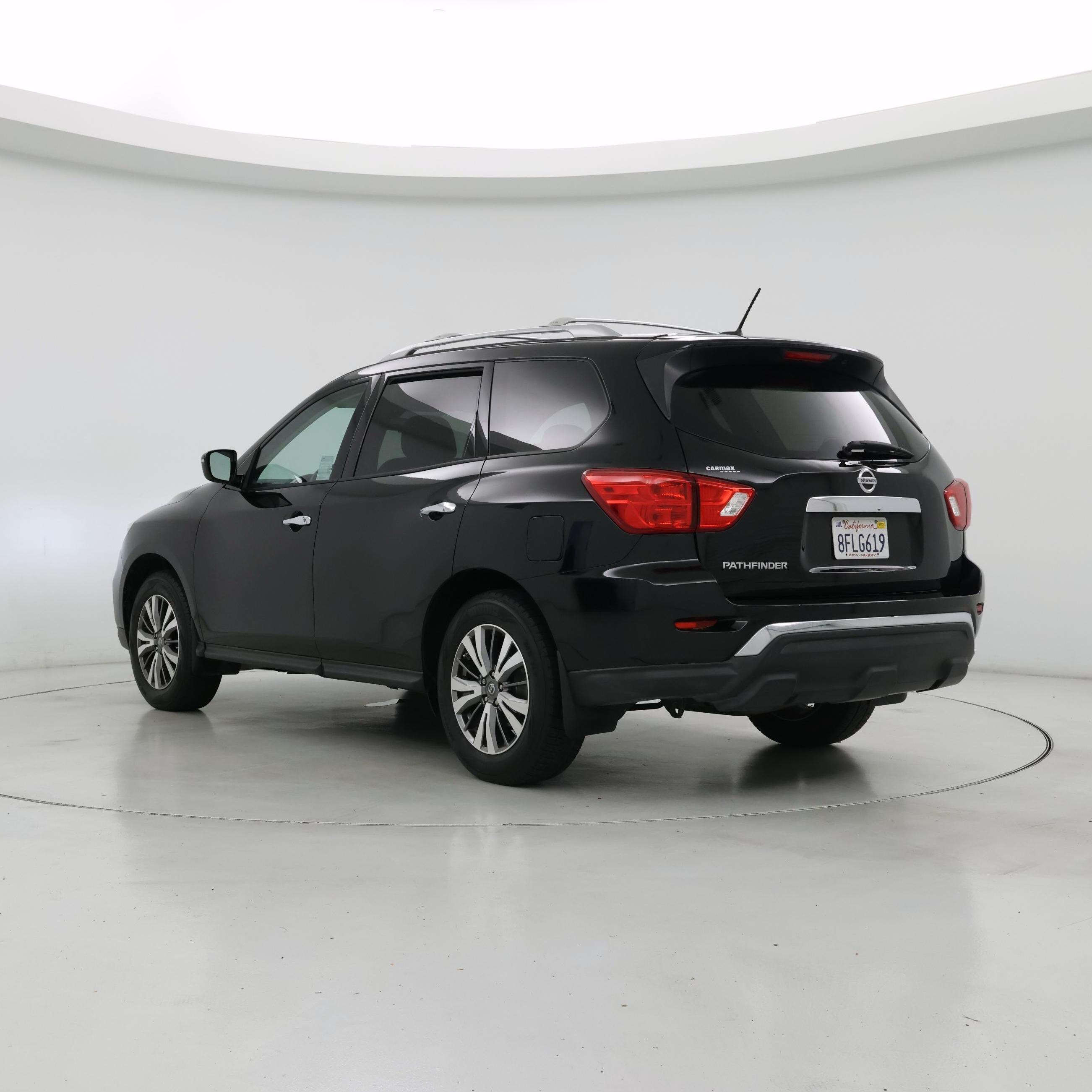Thumbnail: 2018 Nissan Pathfinder - 2