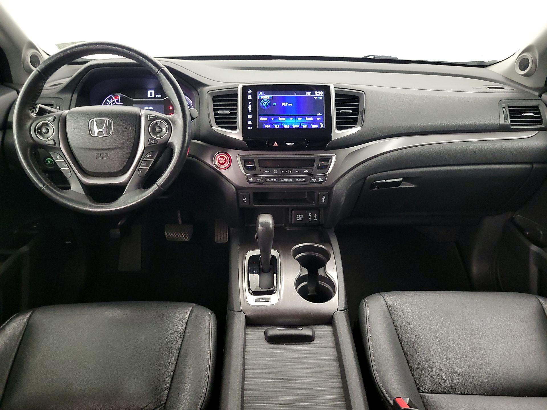 Thumbnail: 2017 Honda Pilot - 9