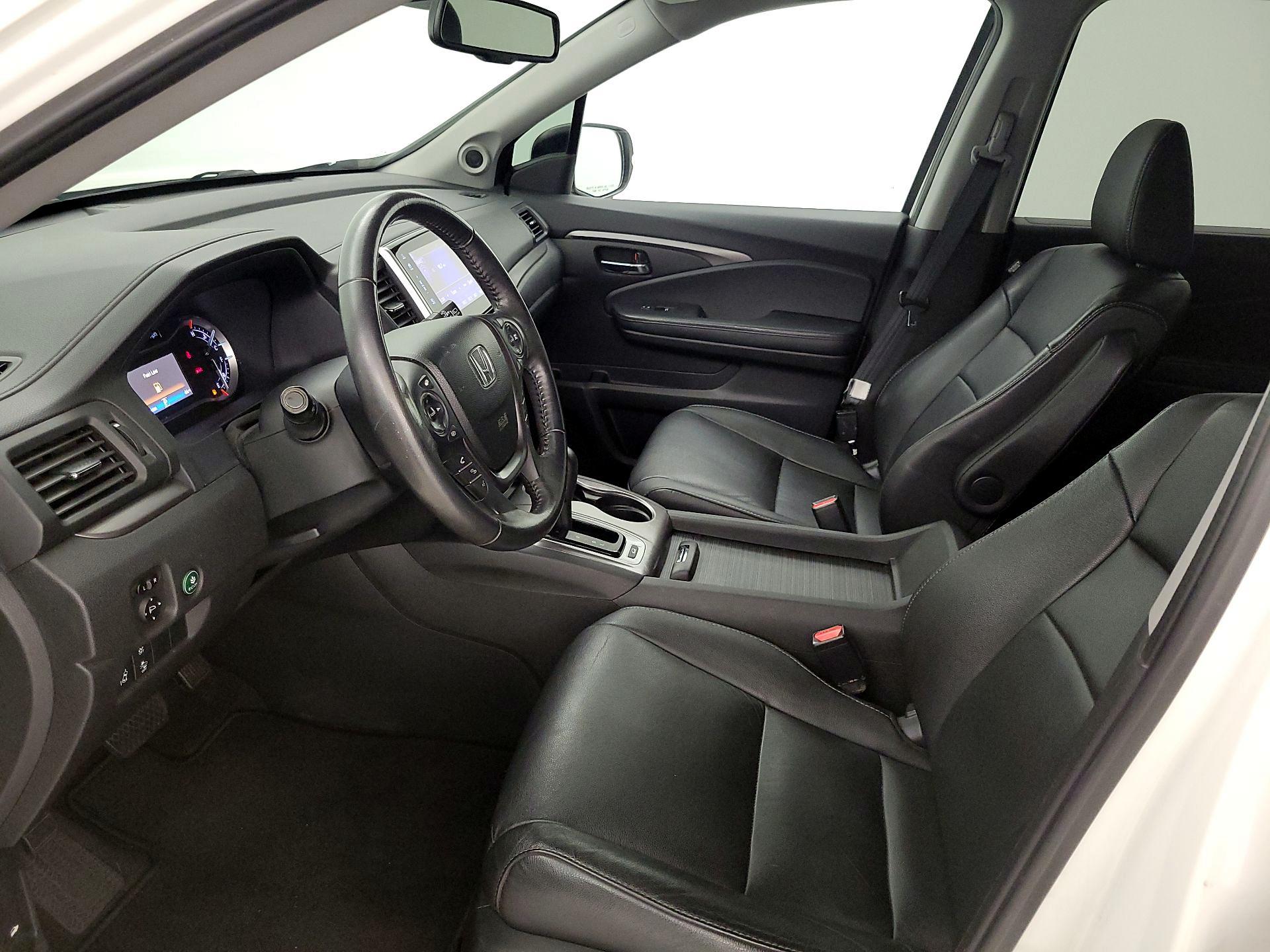 Thumbnail: 2017 Honda Pilot - 11