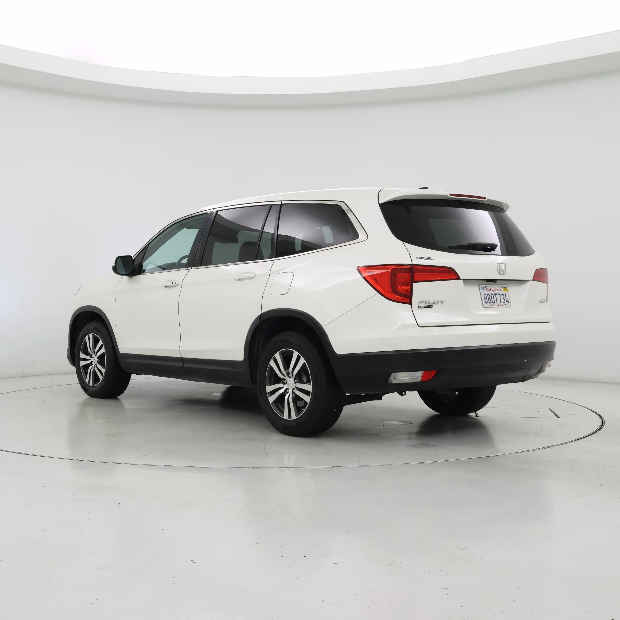 Thumbnail: 2017 Honda Pilot - 2