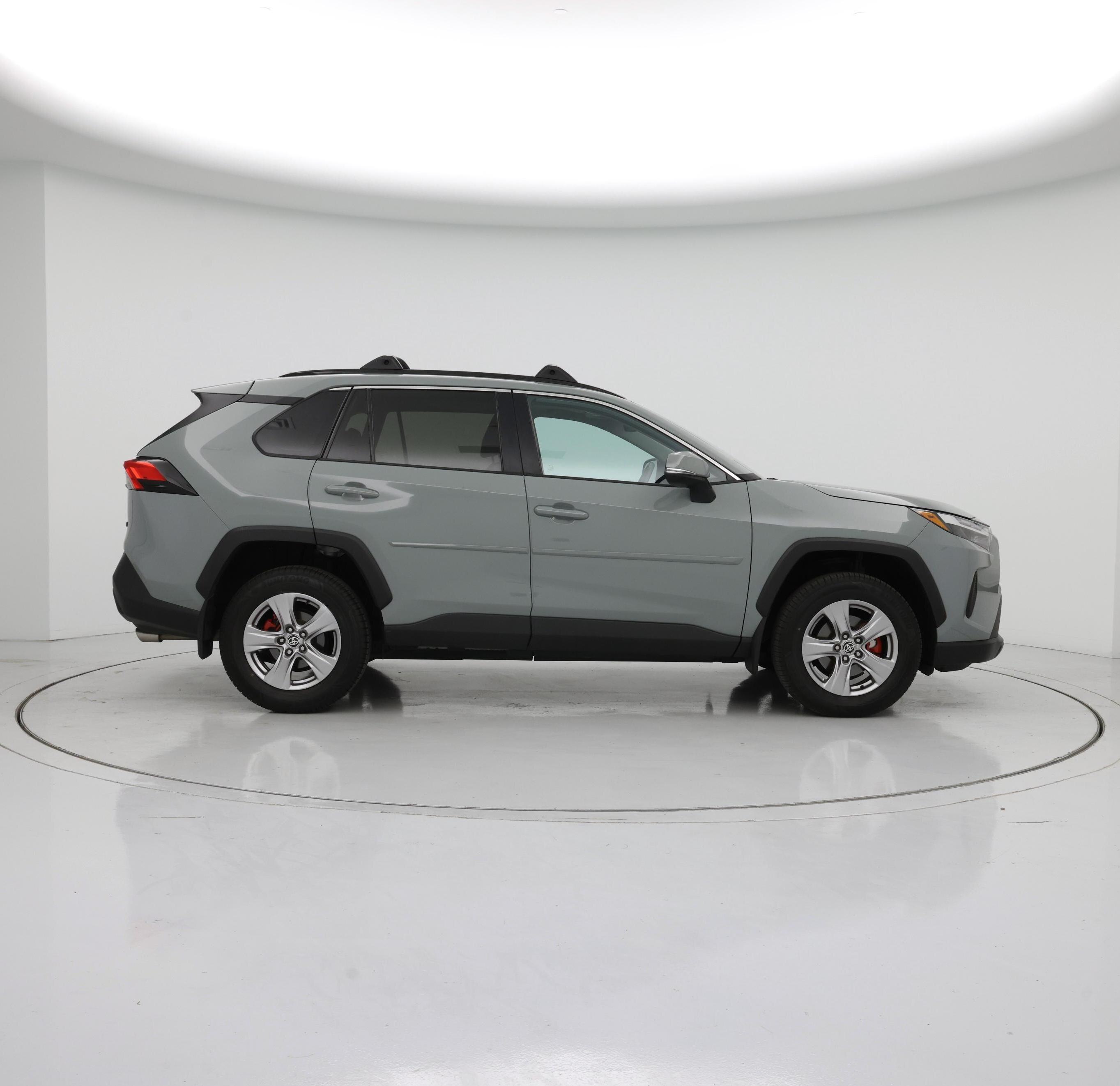 Thumbnail: 2022 Toyota RAV4 - 7