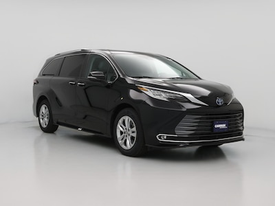 Black 2022 Toyota Sienna Hybrid Limited