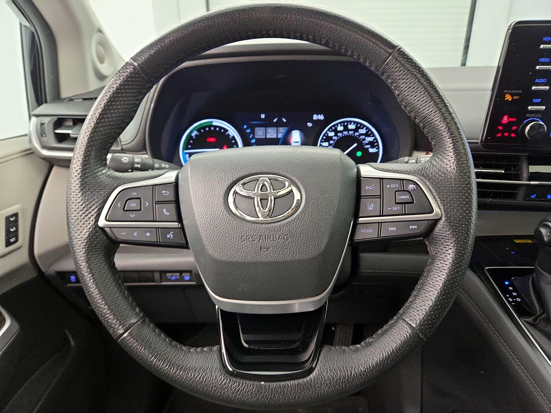 Thumbnail: 2022 Toyota Sienna - 10