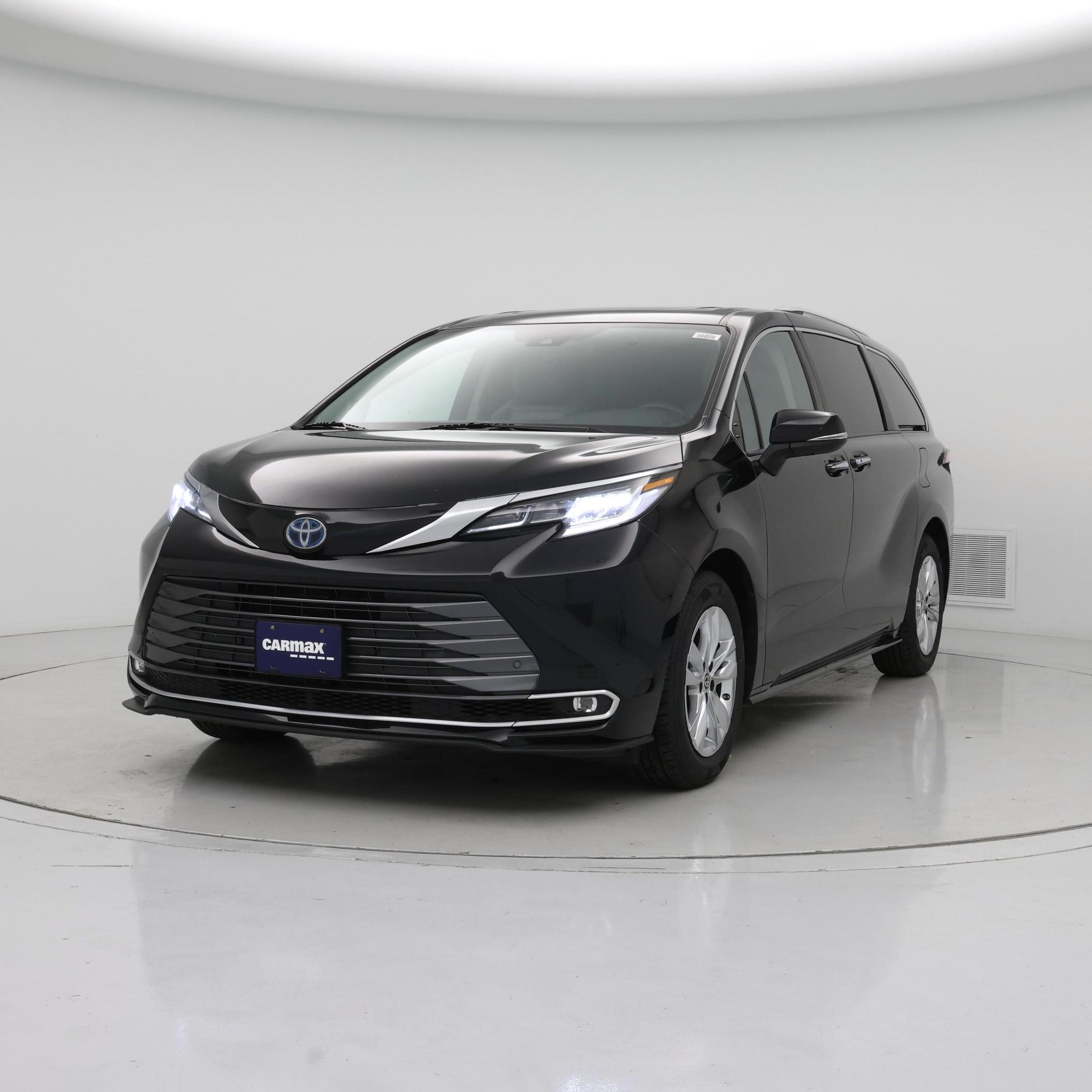Thumbnail: 2022 Toyota Sienna - 4