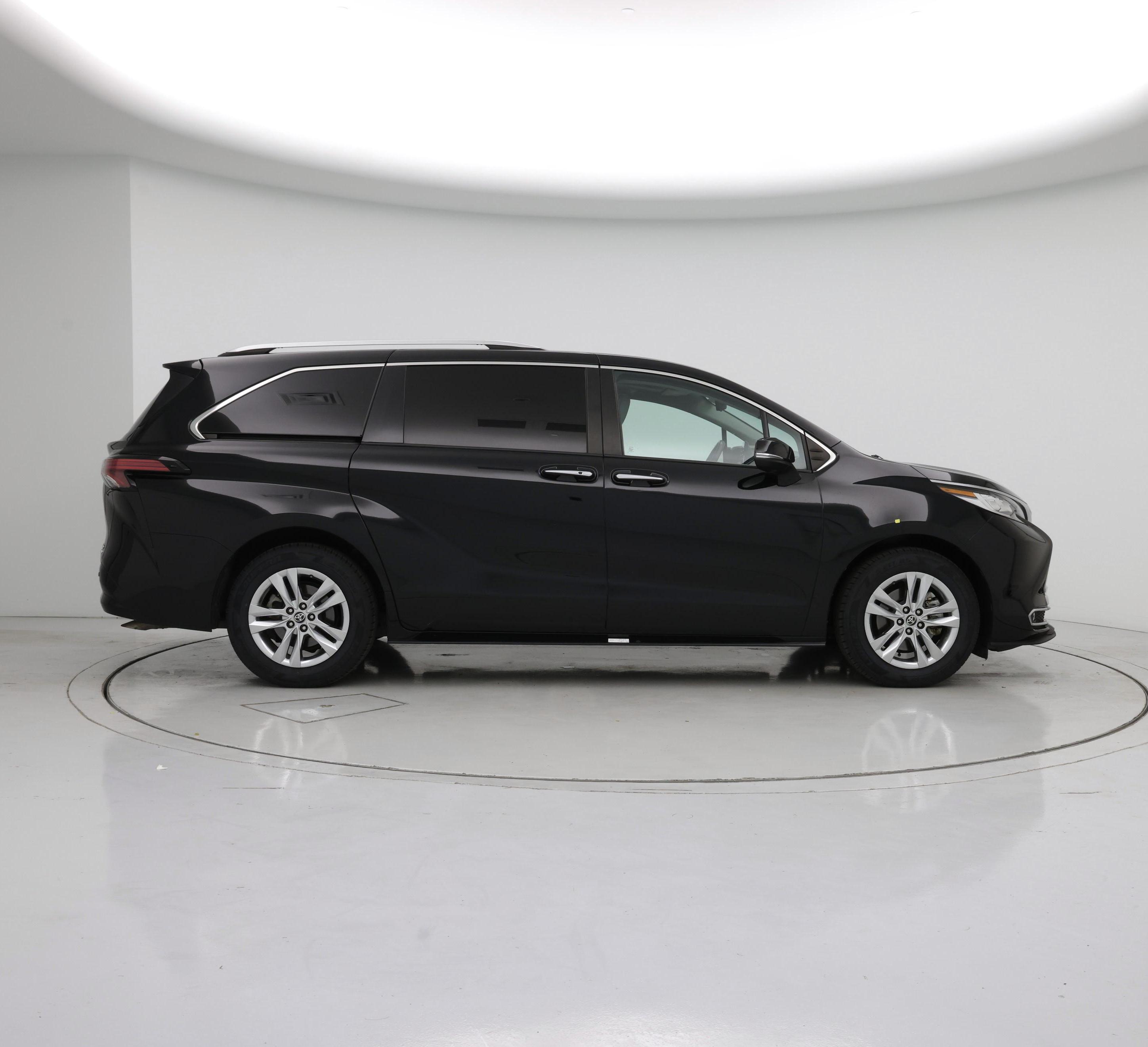 Thumbnail: 2022 Toyota Sienna - 7