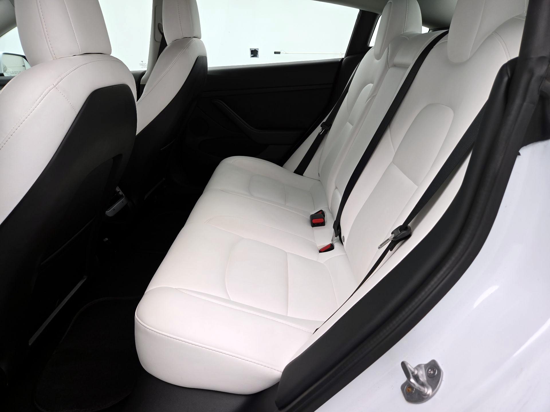 Thumbnail: 2022 Tesla Model 3 - 20