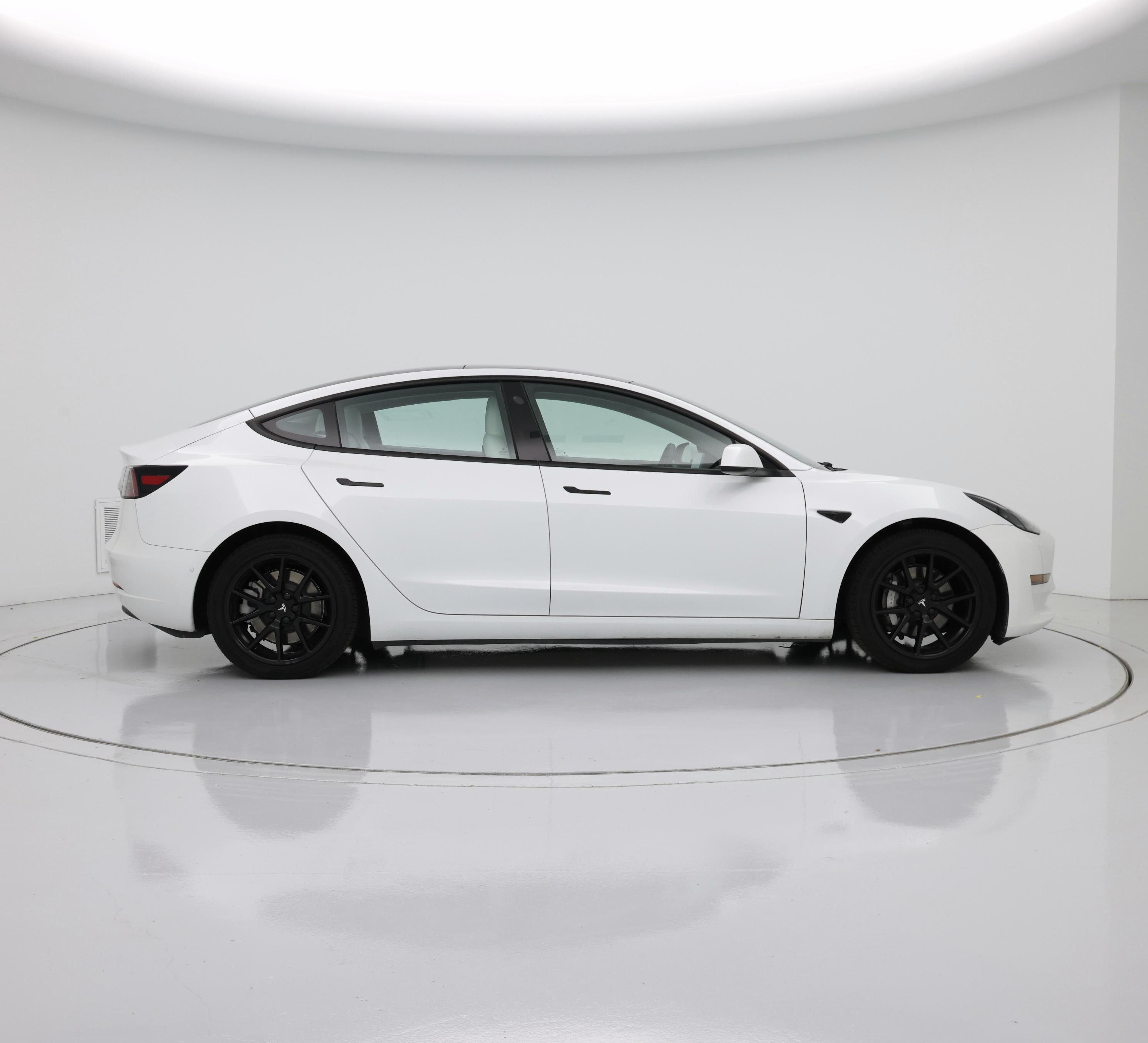 Thumbnail: 2022 Tesla Model 3 - 7