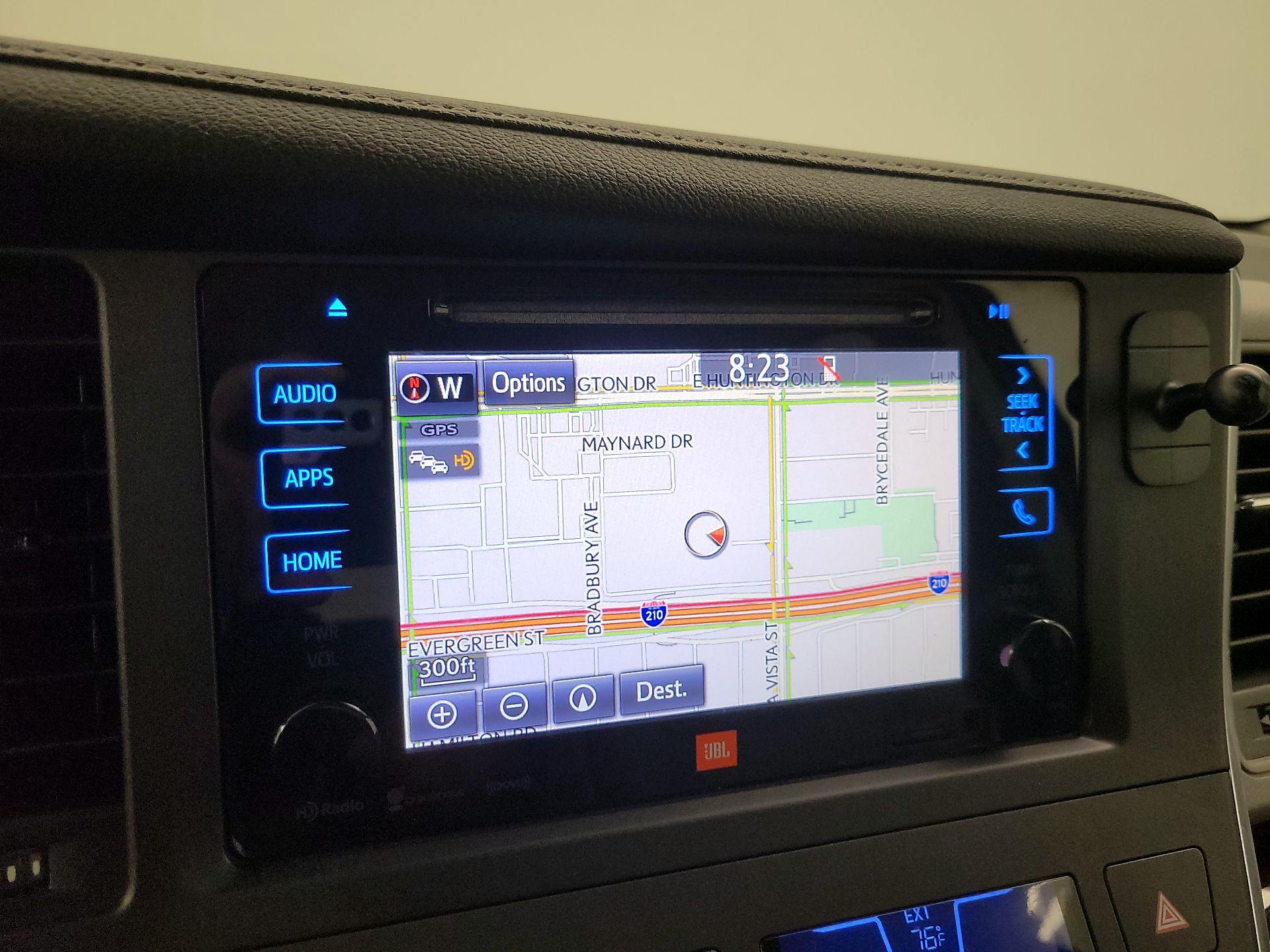 Thumbnail: 2017 Toyota Sienna - 14