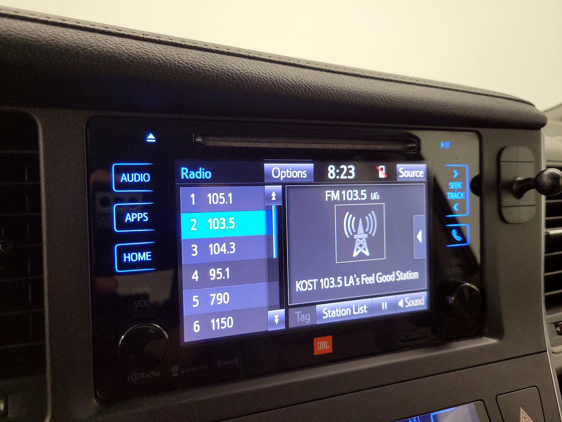 Thumbnail: 2017 Toyota Sienna - 16