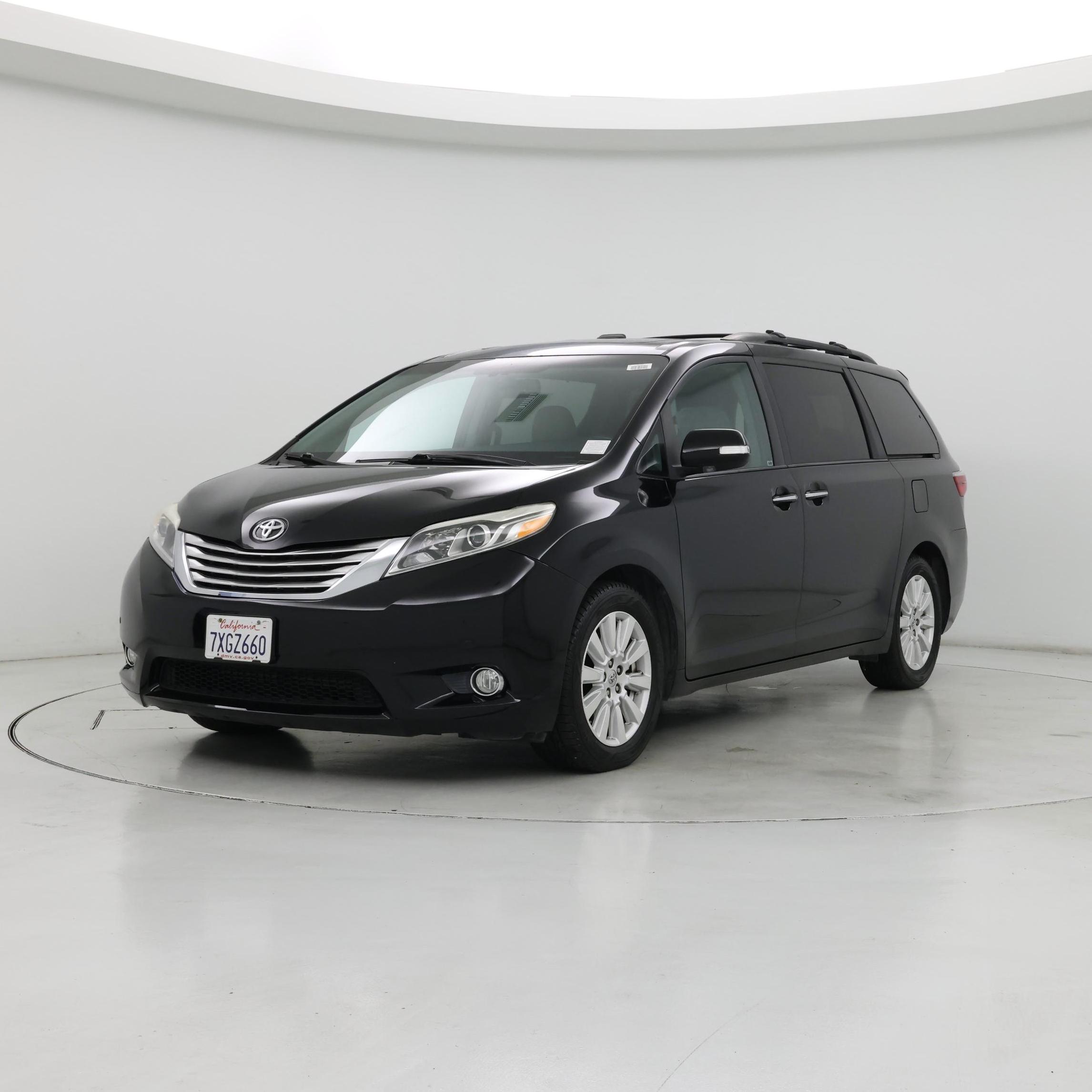 Thumbnail: 2017 Toyota Sienna - 4