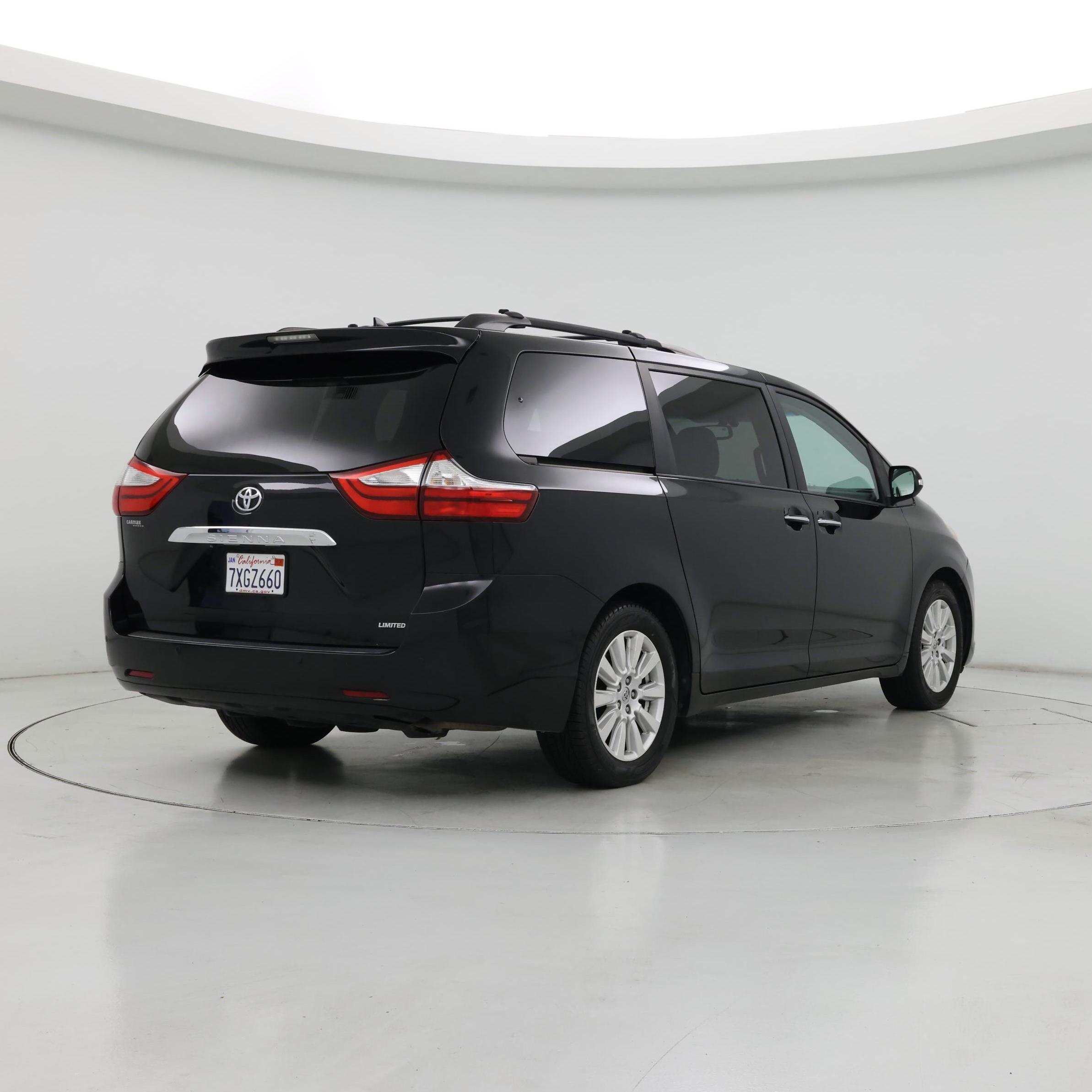 Thumbnail: 2017 Toyota Sienna - 8