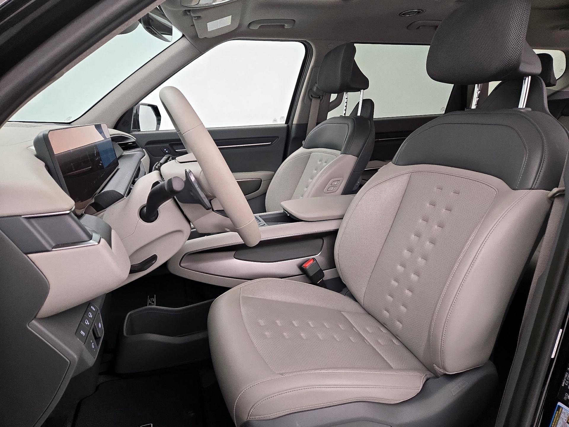 Thumbnail: 2024 Kia EV9 - 11