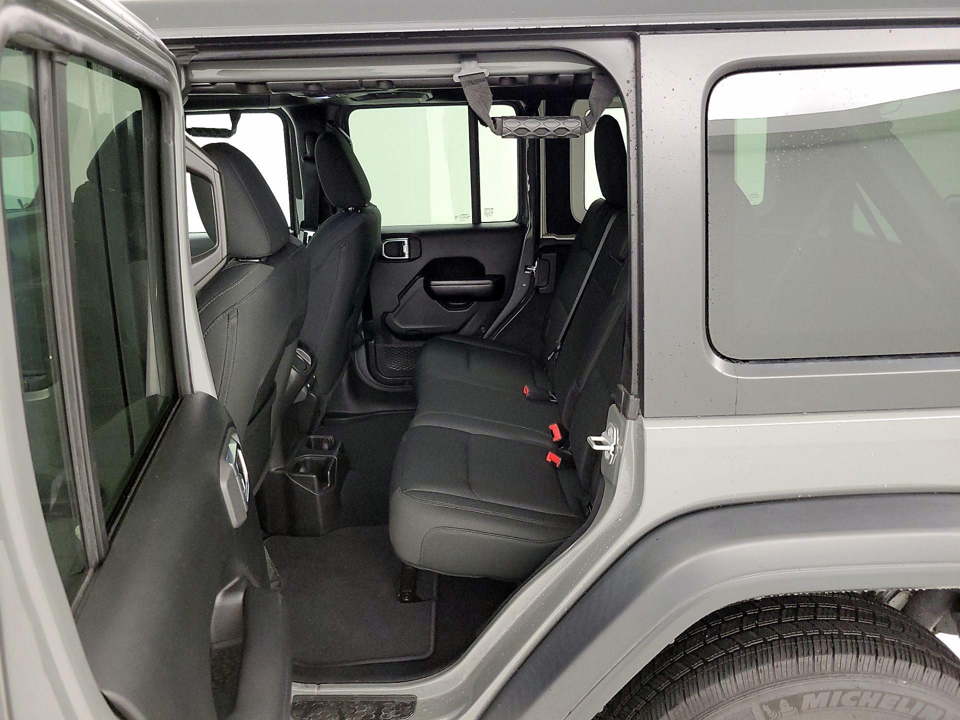 Thumbnail: 2018 Jeep Wrangler - 19