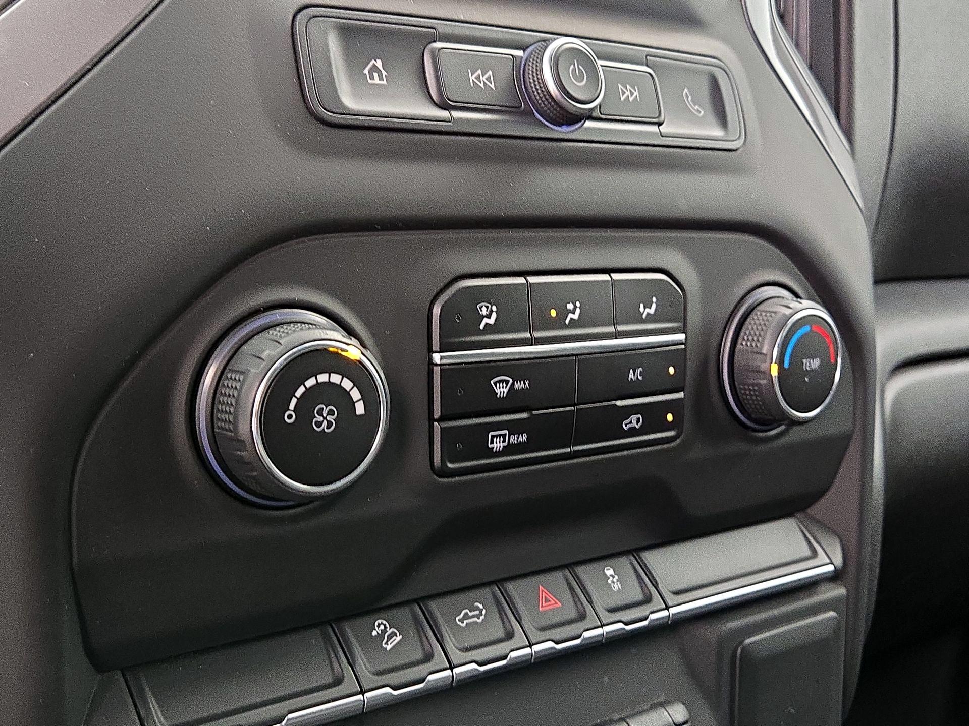 Thumbnail: 2019 Chevrolet Silverado 1500 - 16