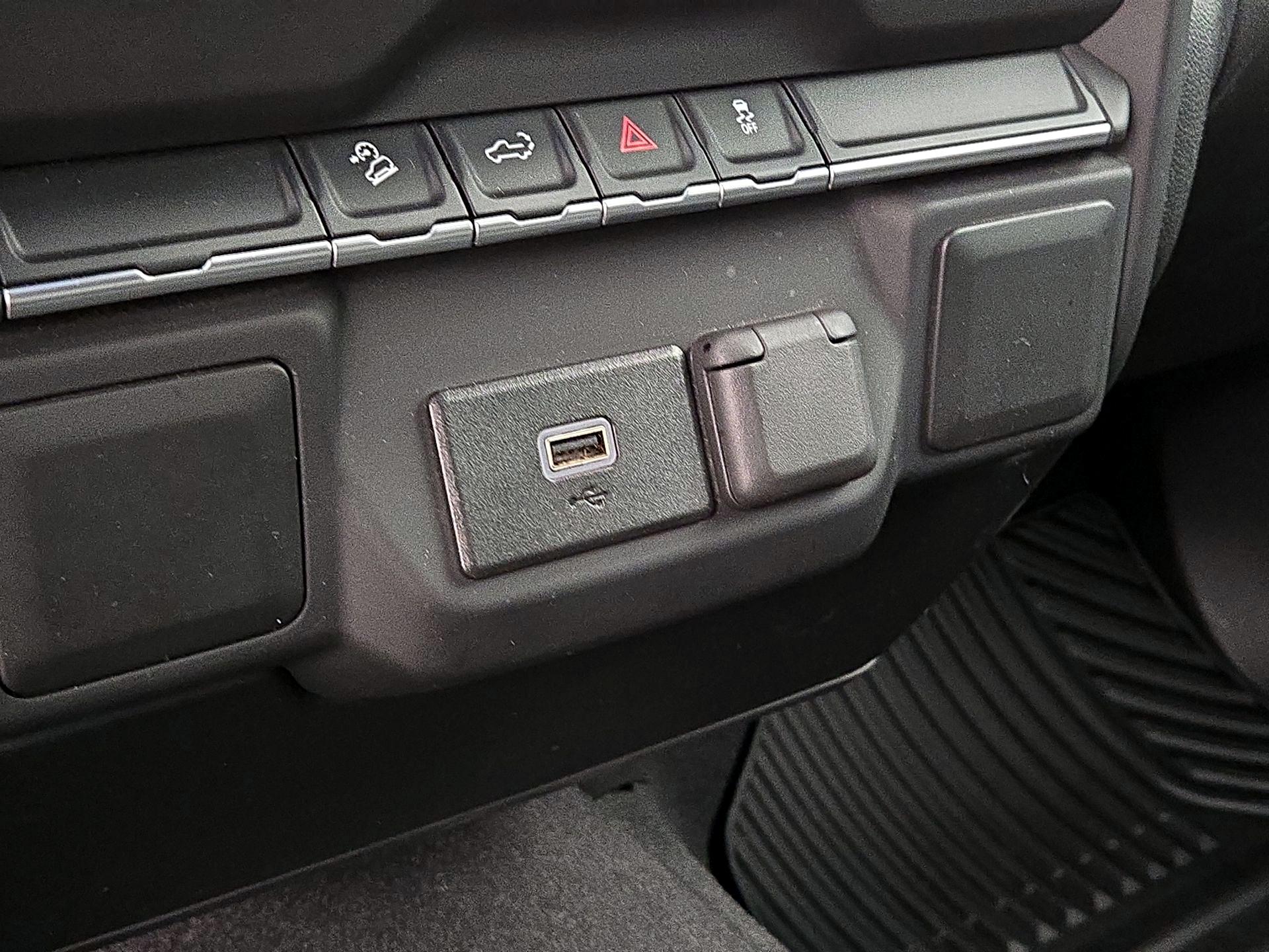 Thumbnail: 2019 Chevrolet Silverado 1500 - 18