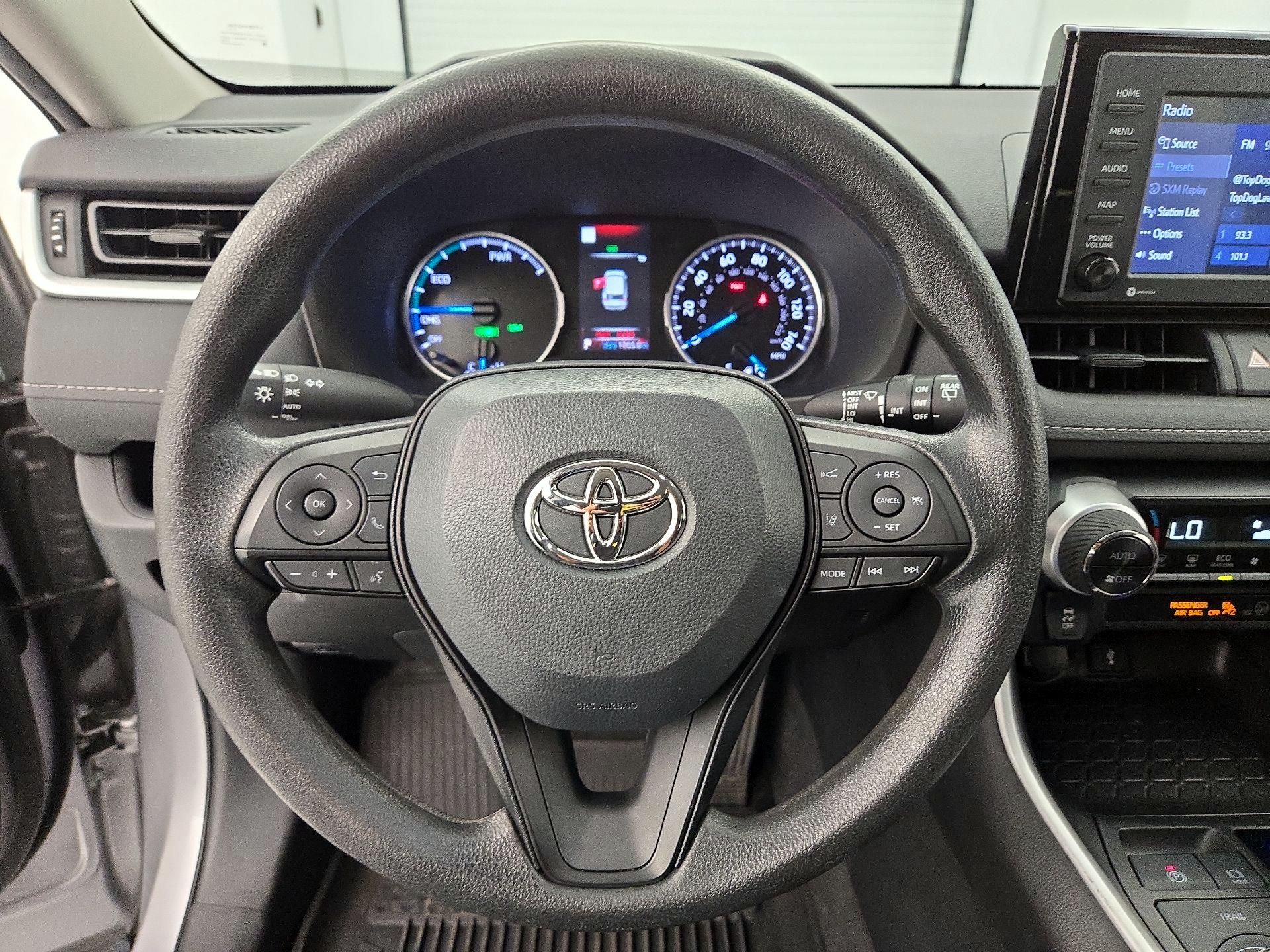 Thumbnail: 2022 Toyota RAV4 - 10