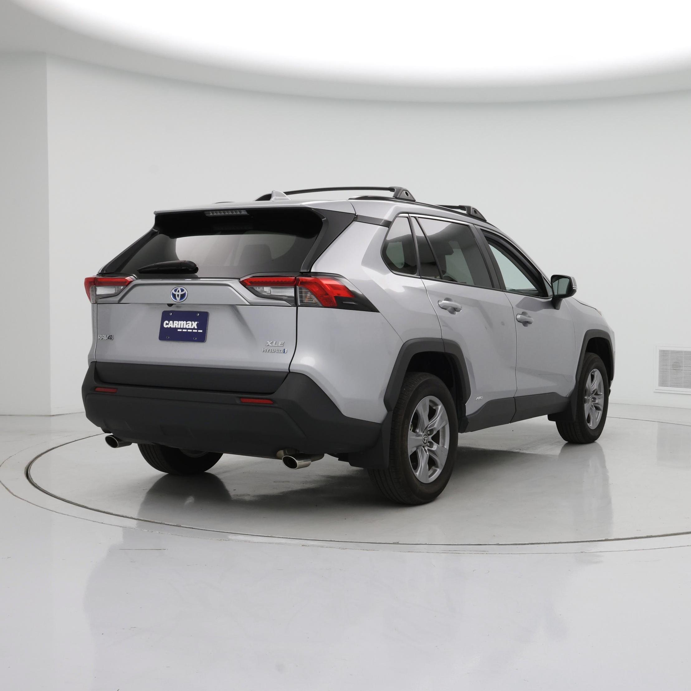 Thumbnail: 2022 Toyota RAV4 - 8