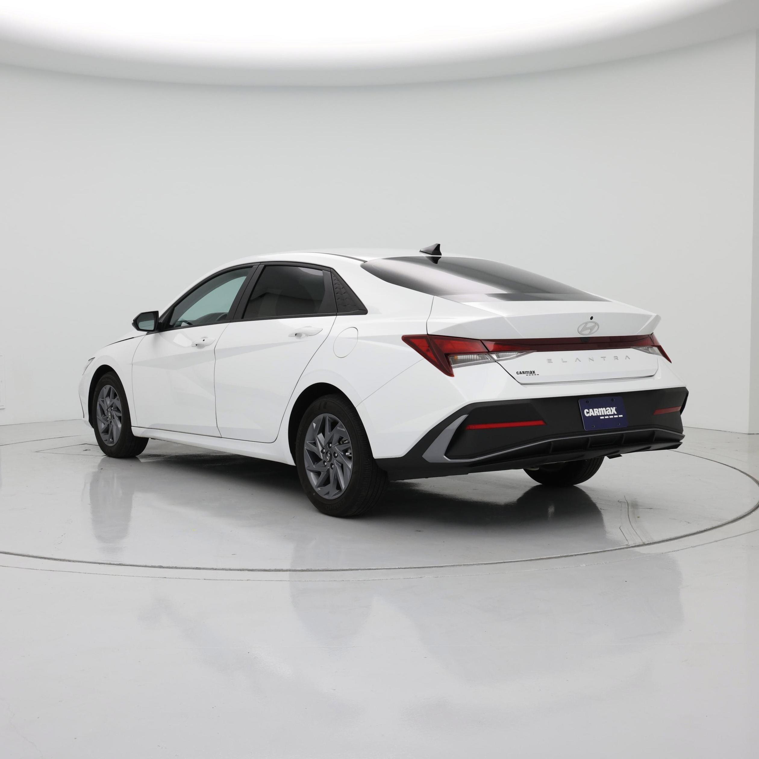 Thumbnail: 2024 Hyundai Elantra - 2