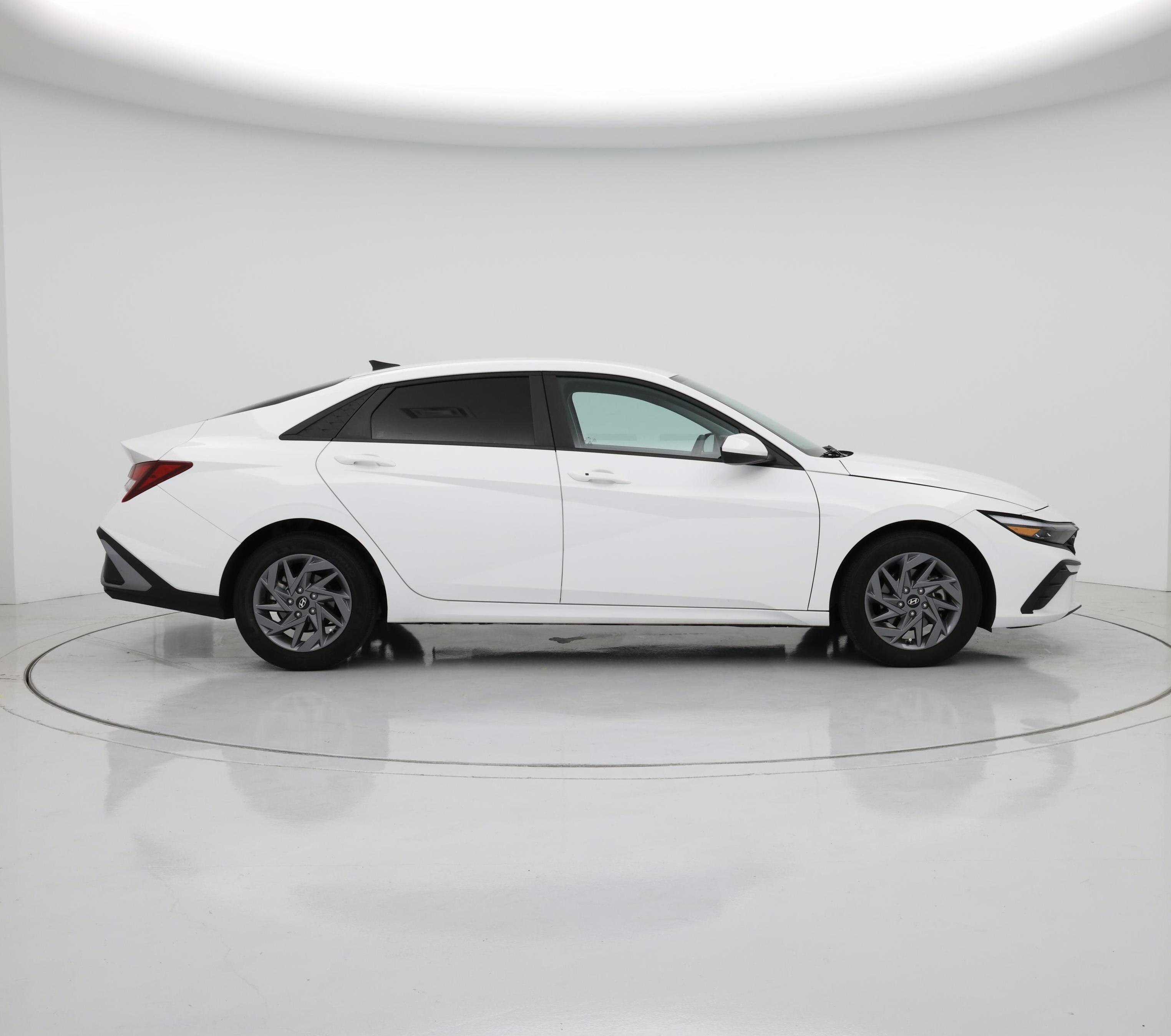 Thumbnail: 2024 Hyundai Elantra - 7