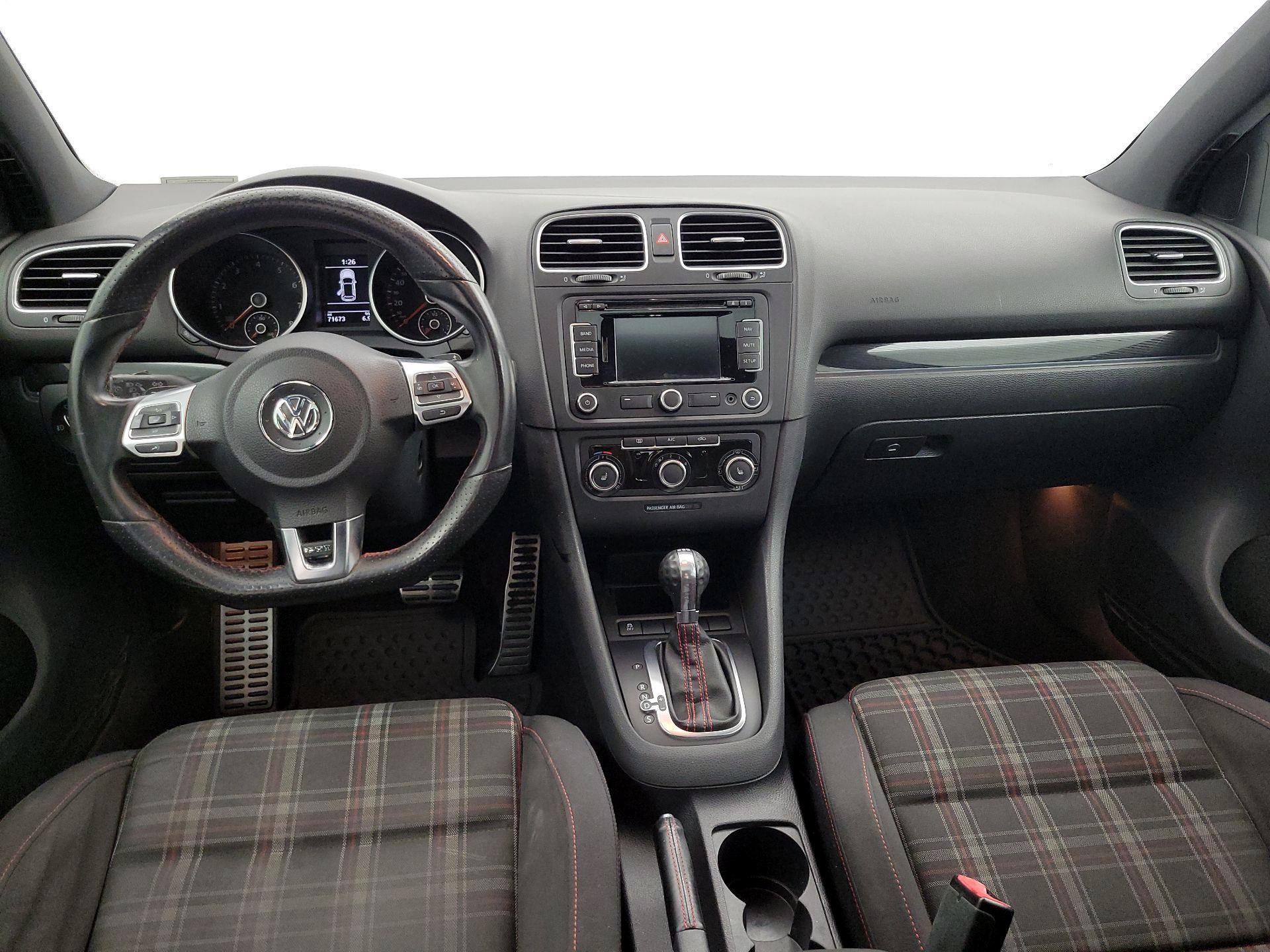 Thumbnail: 2013 Volkswagen Golf - 9