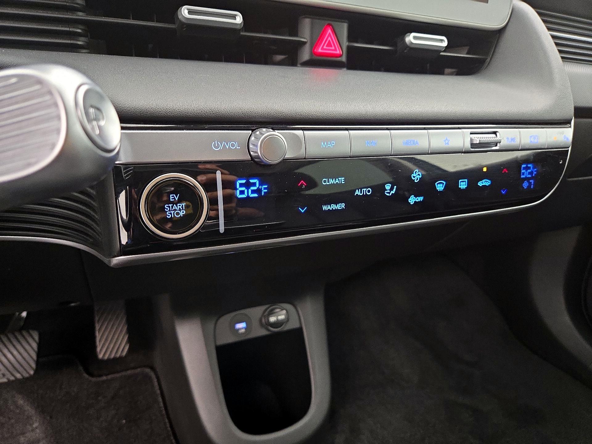 Thumbnail: 2022 Hyundai Ioniq 5 - 17