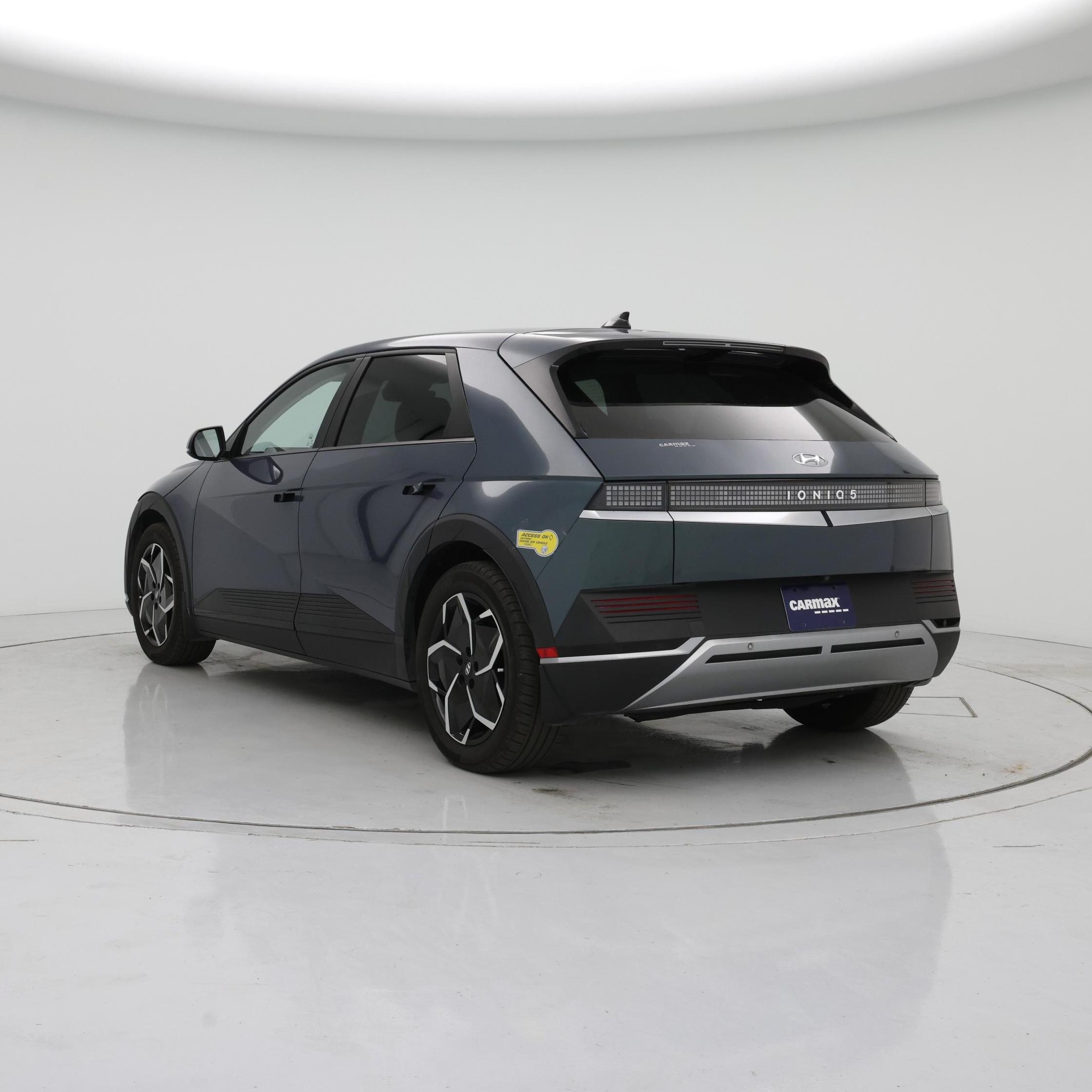 Thumbnail: 2022 Hyundai Ioniq 5 - 2