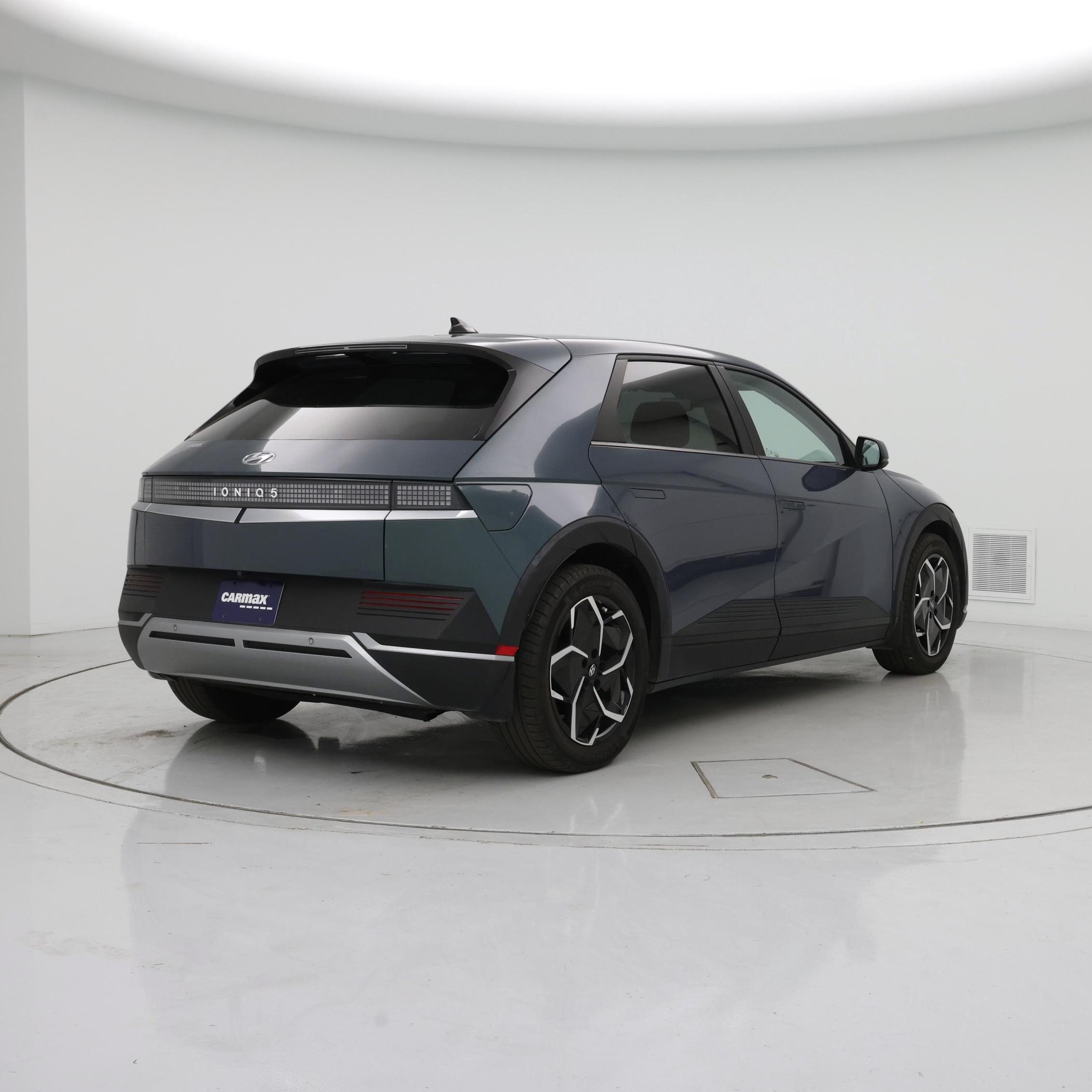 Thumbnail: 2022 Hyundai Ioniq 5 - 8