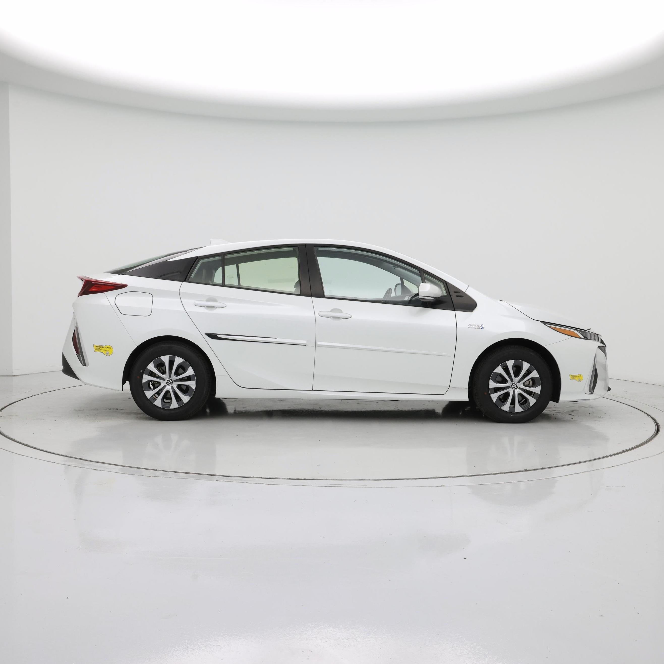 Thumbnail: 2022 Toyota Prius Prime - 7