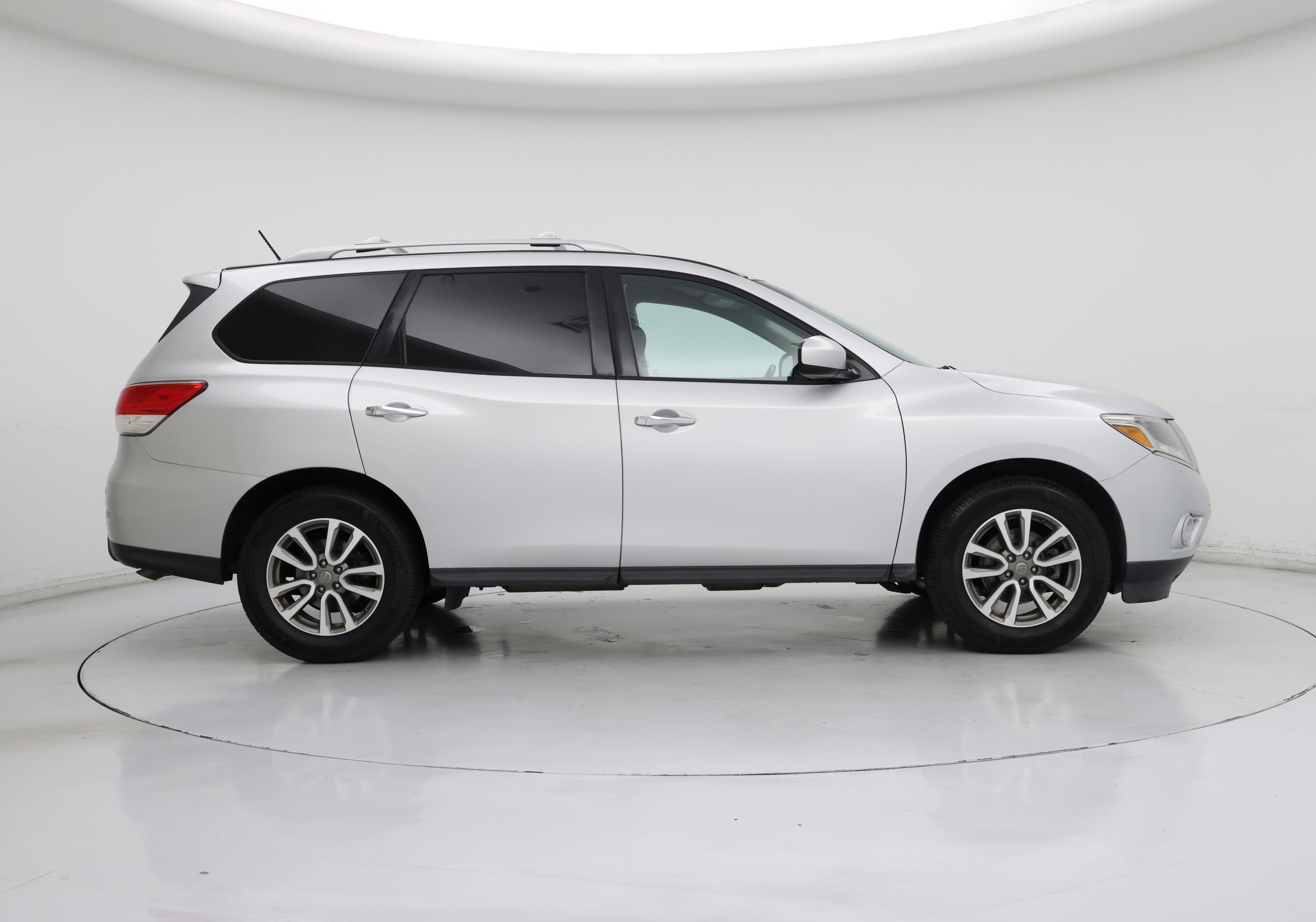 Thumbnail: 2016 Nissan Pathfinder - 7