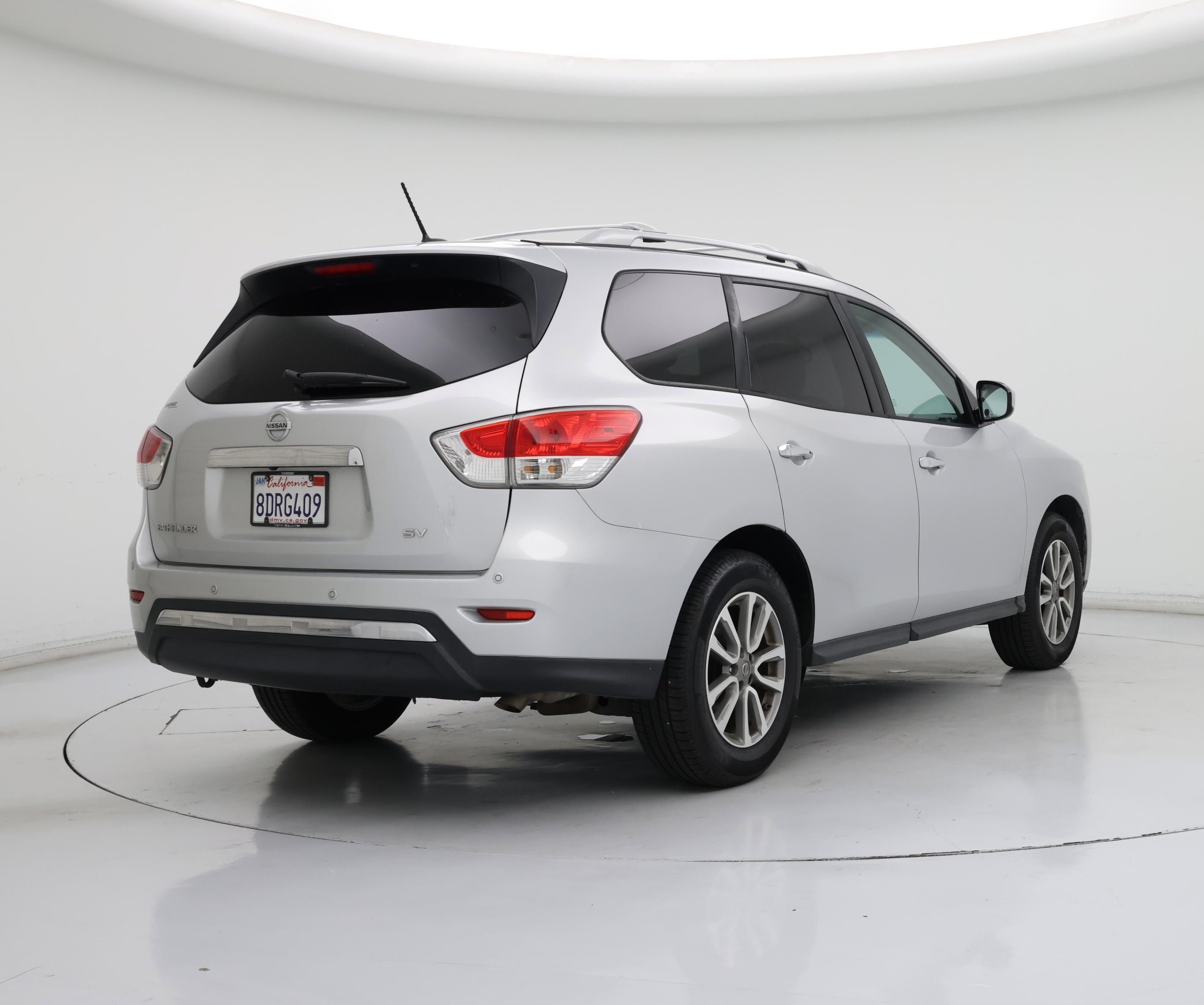 Thumbnail: 2016 Nissan Pathfinder - 8
